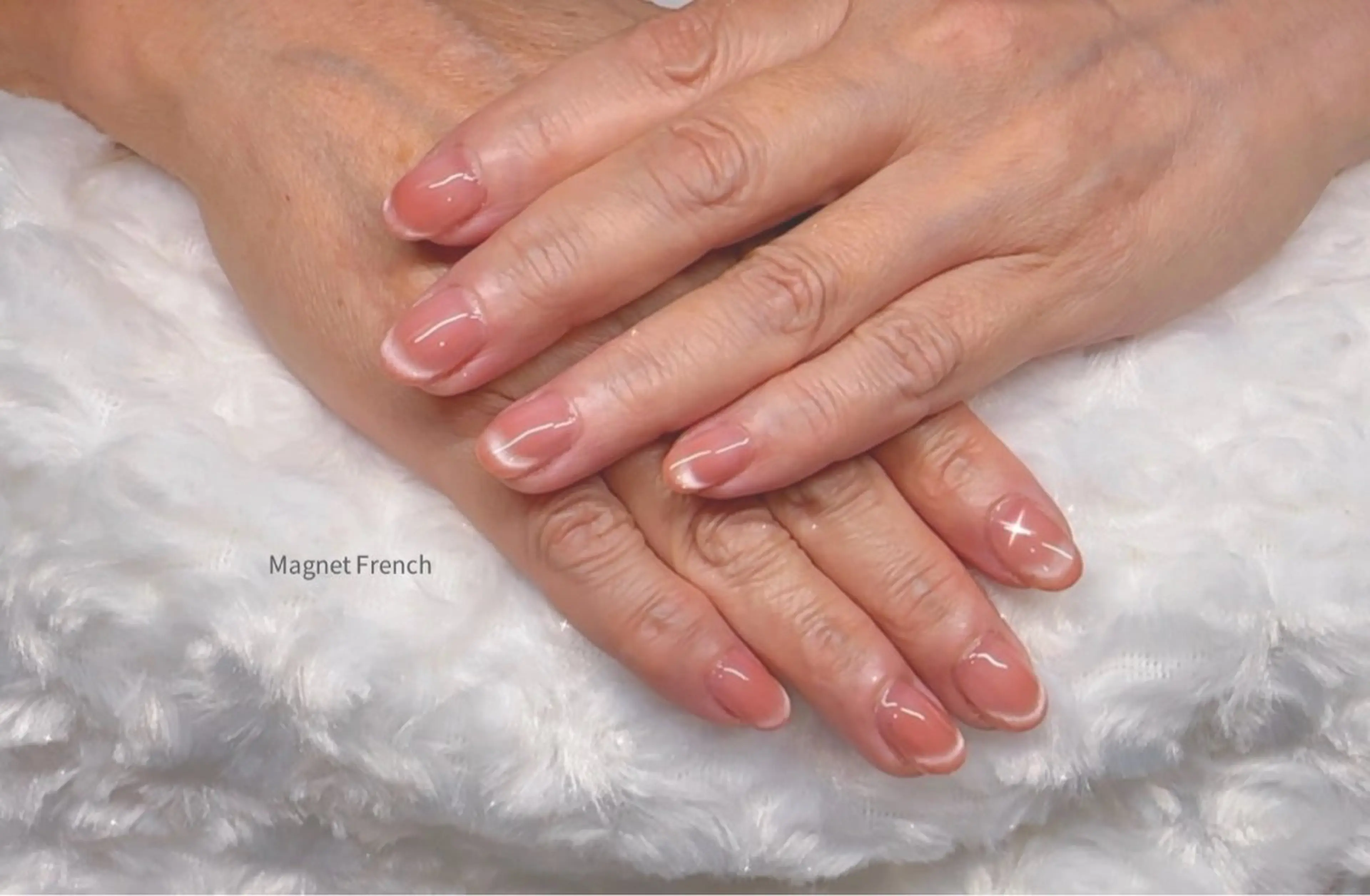 ネイル Sawa ︎︎𓂃⟡.·のネイルデザイン