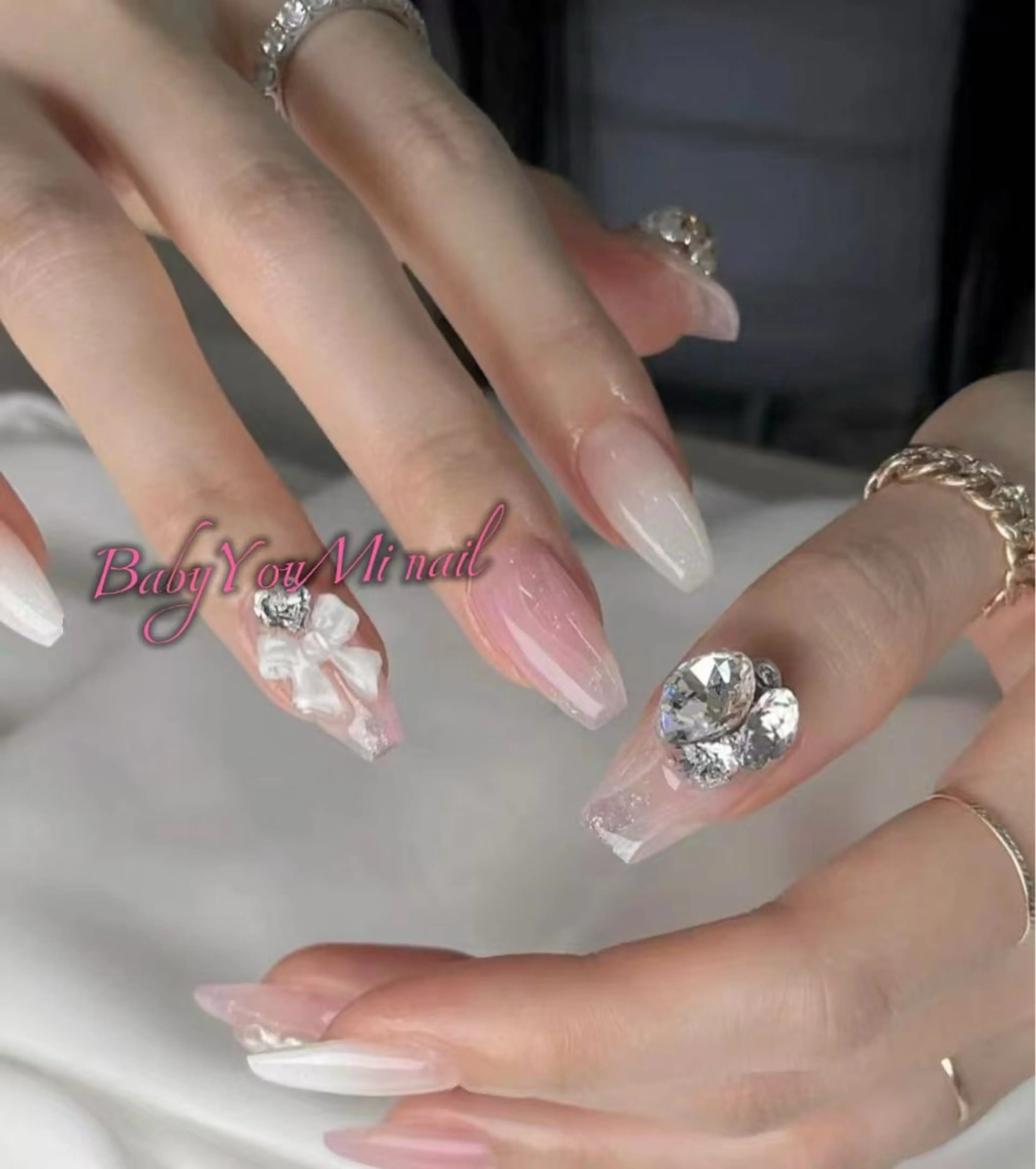 ネイル オーロラネイル 成人式 フットネイル フレンチネイル ジェルネイル ハンドネイル Oomiya 服部のネイルデザイン