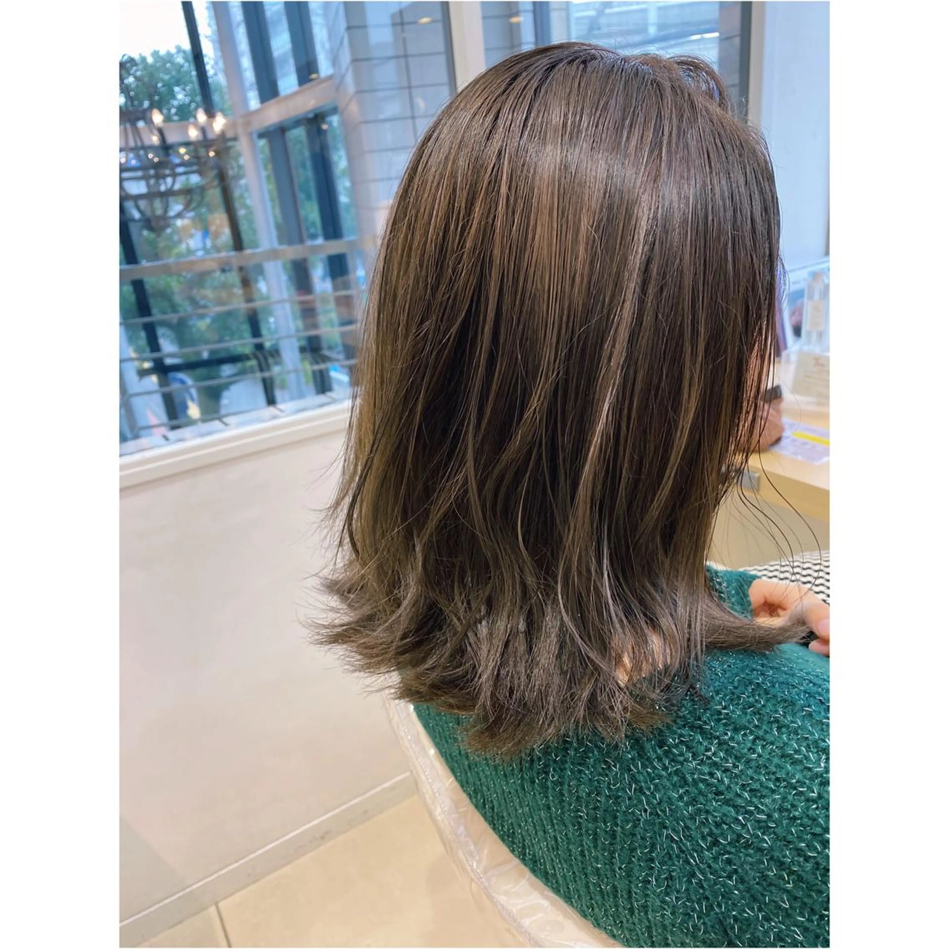 セミロング 髪質改善/透感カラー 山下輝人のヘアスタイル