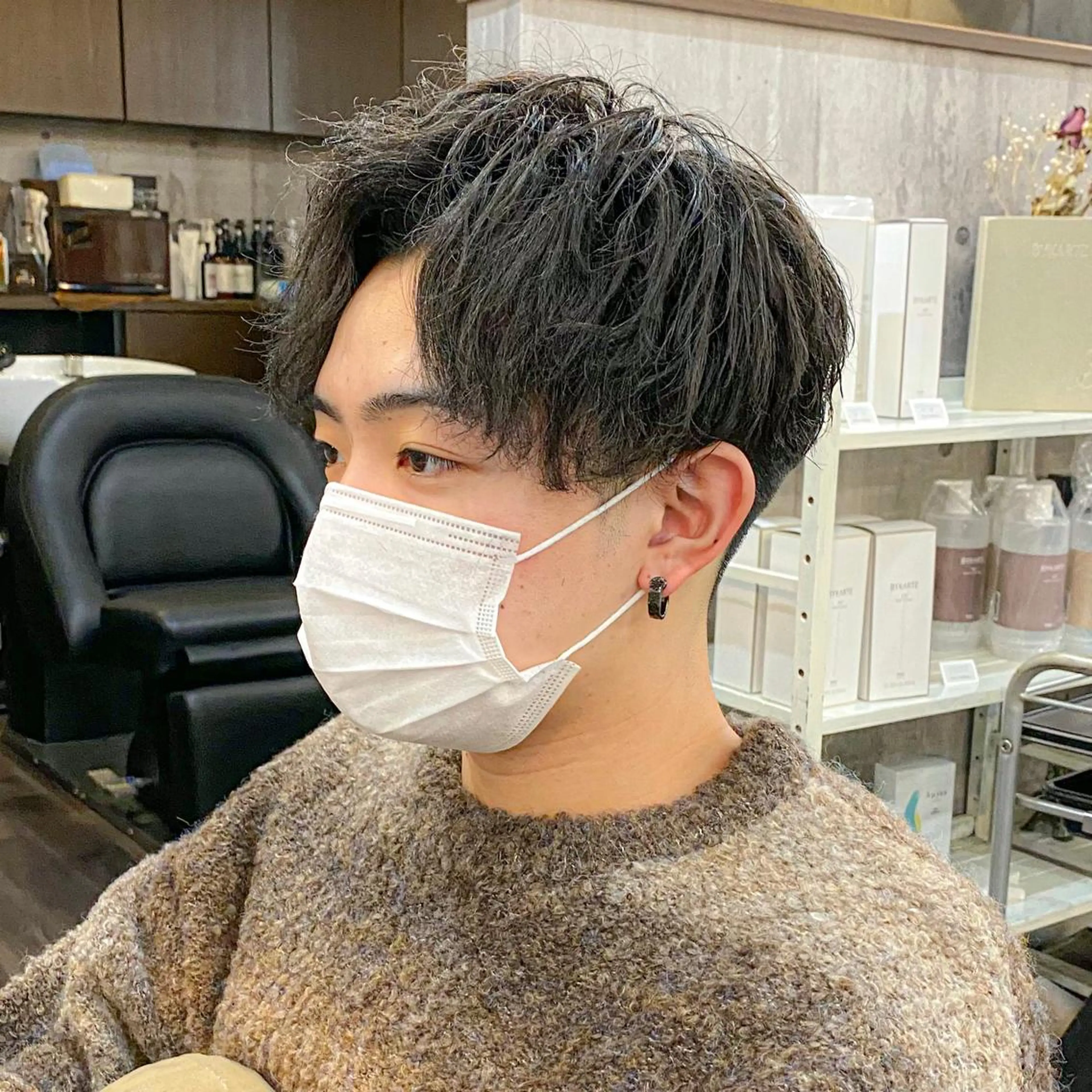 ショート パーマ メンズ 高橋 宏輔のヘアスタイル