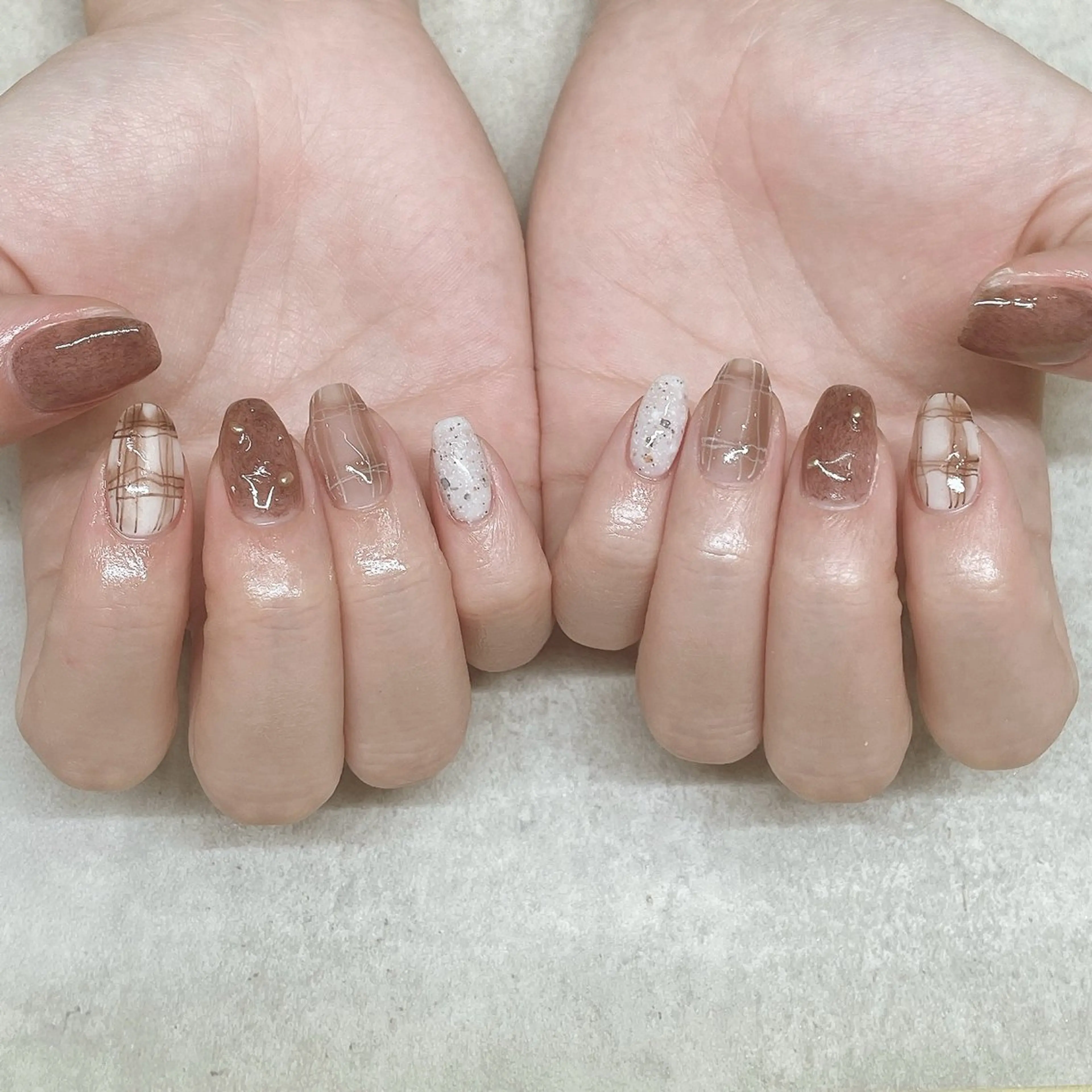 ネイル アートネイル 長さ出し ハンドネイル A85G ayakoのネイルデザイン