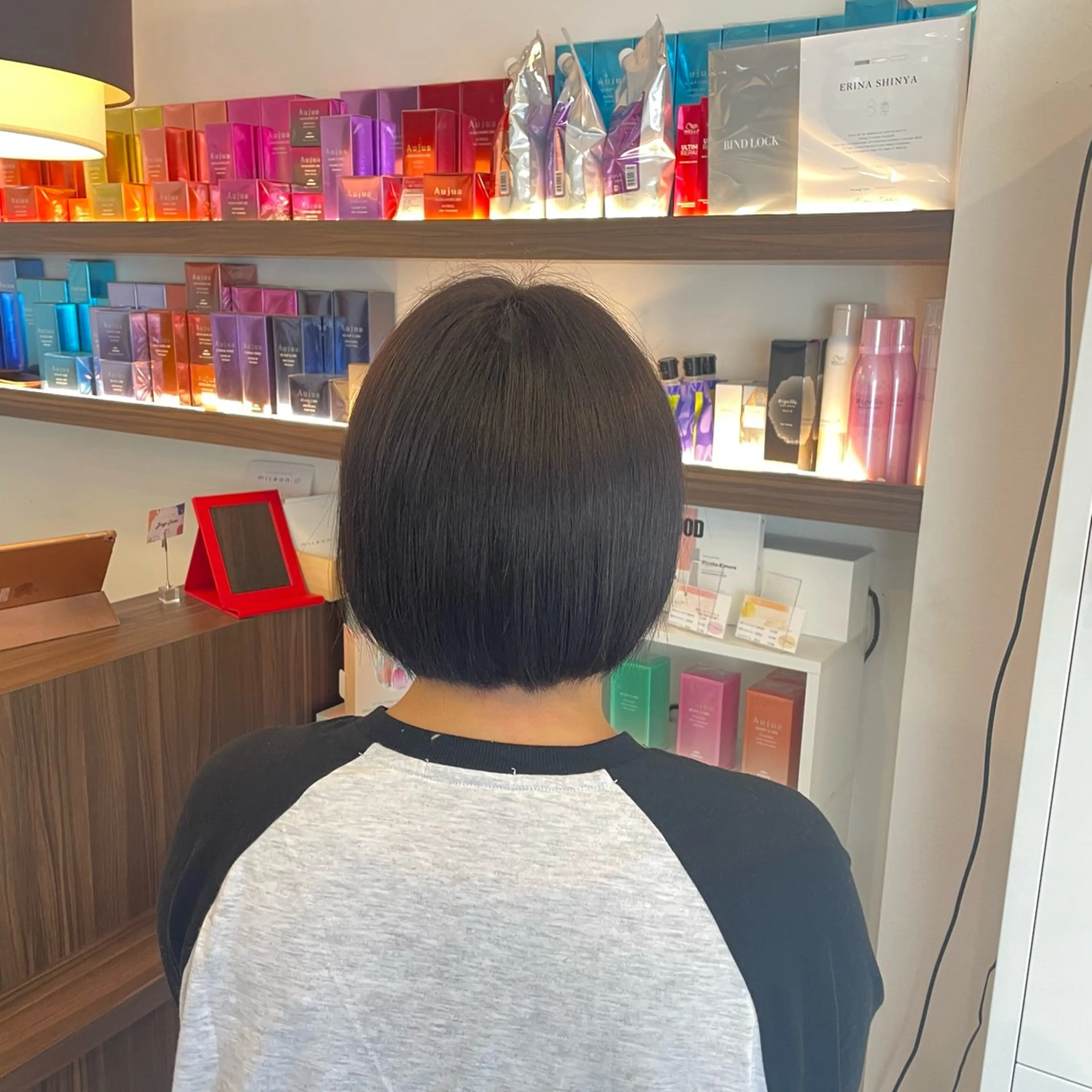 ショート カラー ベージュカラー ブラウンカラー ブラウンベージュ ナチュラルブラウン 川原 飛奈のヘアスタイル