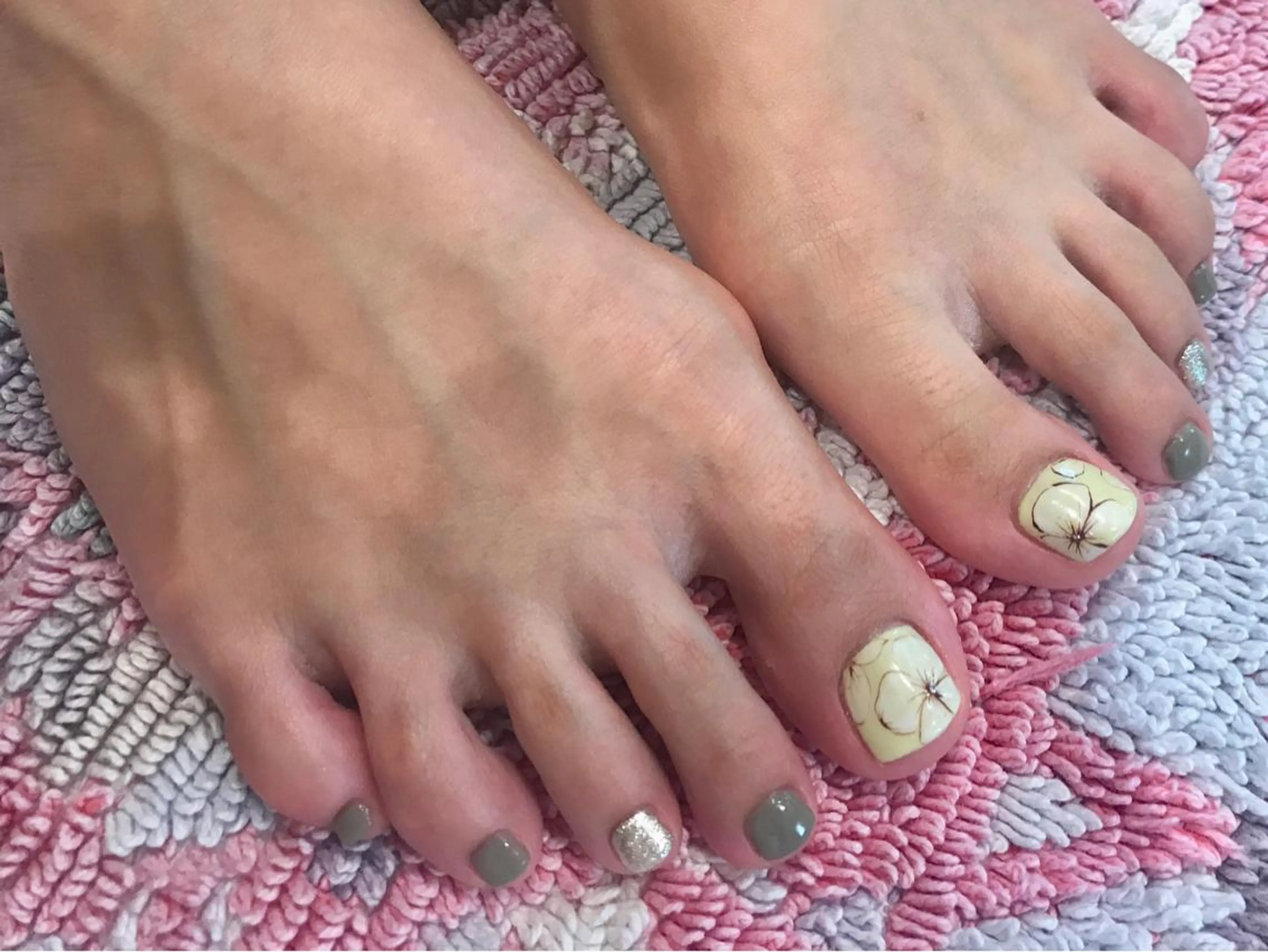 ネイル フットネイル 佐藤  悠子のネイルデザイン