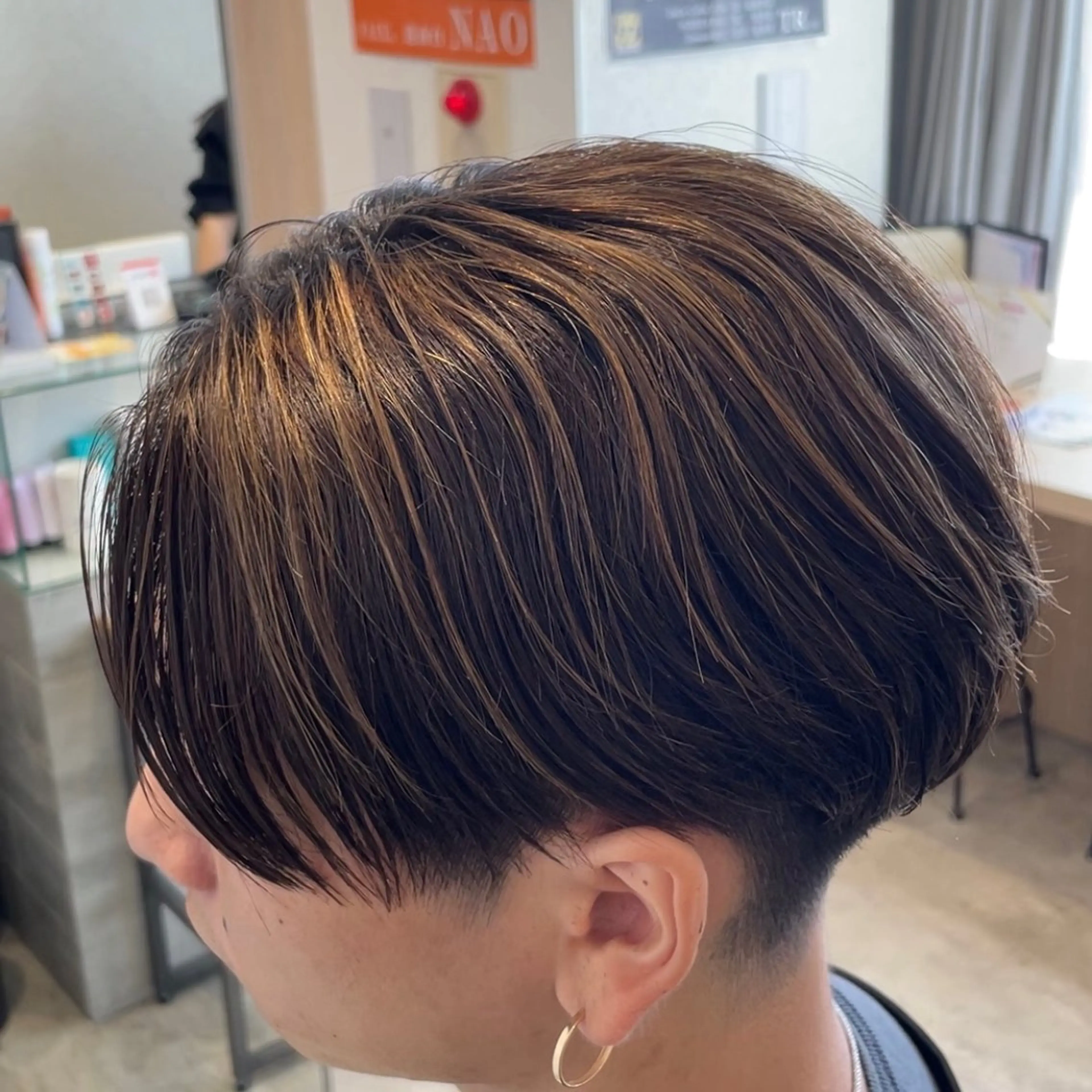 ショート カラー メンズ メンズハイライト ハイライトカラー ハイライト 港南台短髪特化 フェザーパーマのヘアスタイル