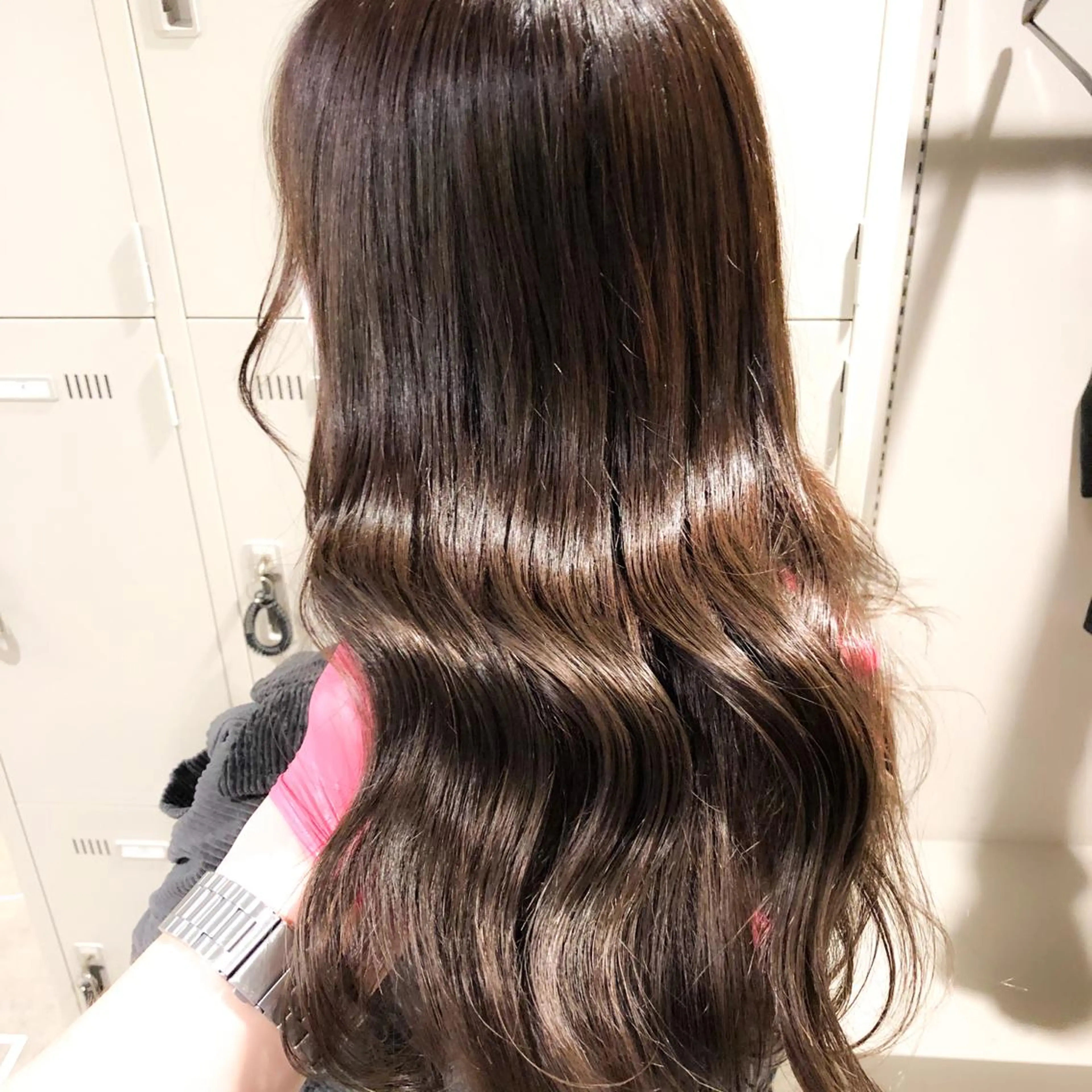 セミロング カラー カット ヘアカラー ハイトーン×レイヤー カットTAKUMIのヘアスタイル