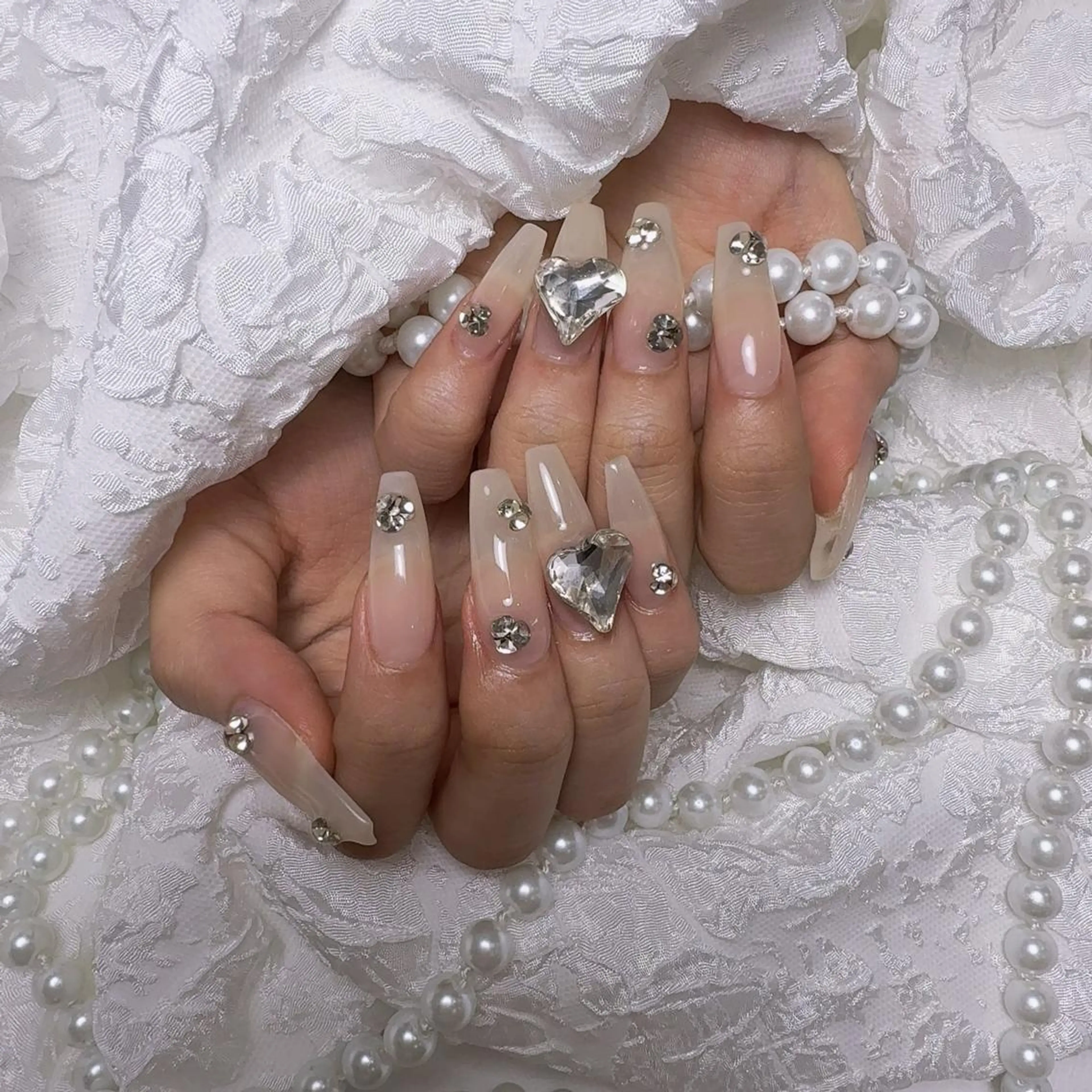 ネイル アートネイル フラッシュネイル フレンチネイル ジェルネイル ガラスフレンチ M2 BEAUTY サロンのネイルデザイン