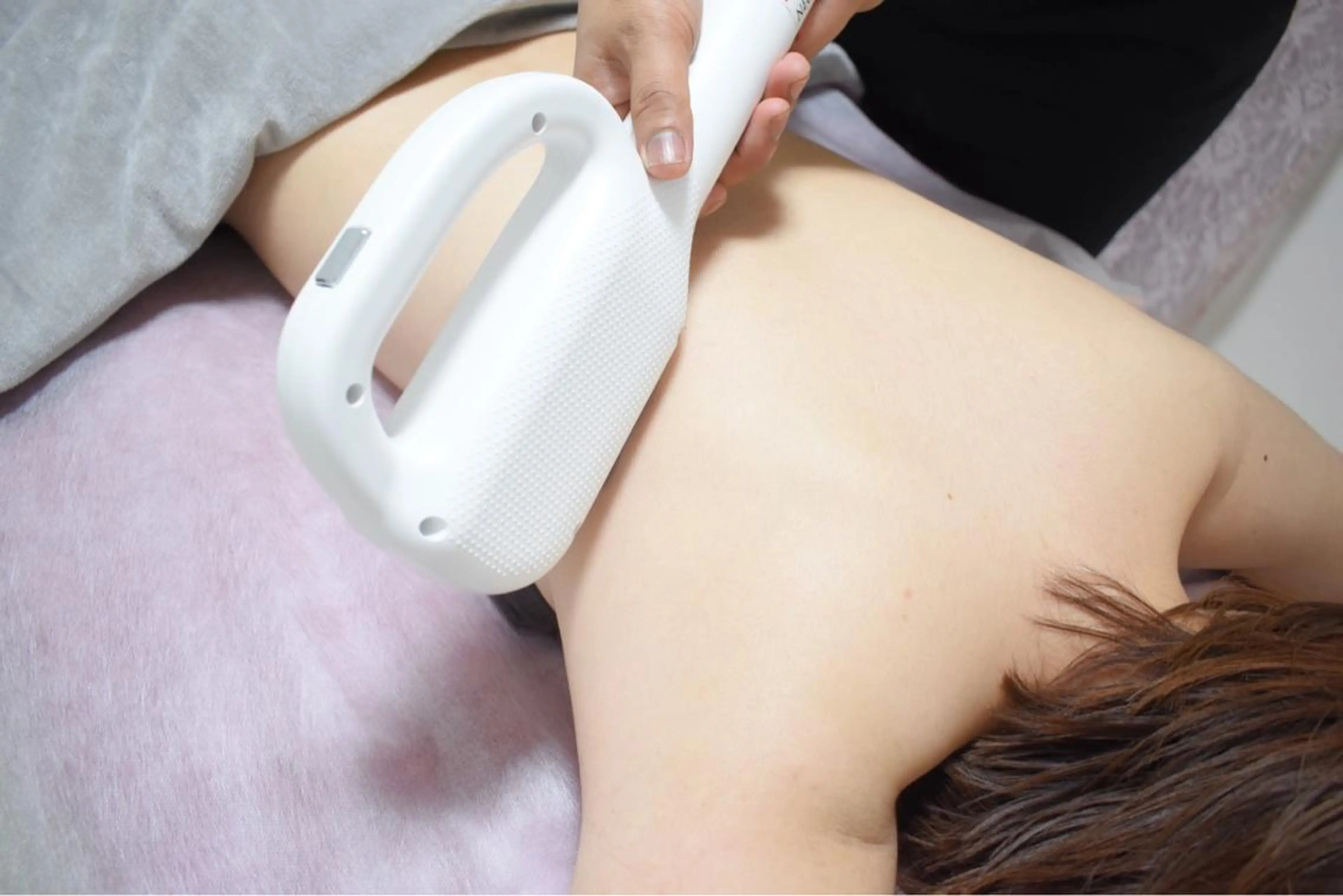 先着5名様限定✨【レディース冷却脱毛🌸】全身+(VIOor全顔)美肌脱毛💗ジェル不要で大人気🙌効果◎¥9800の写真