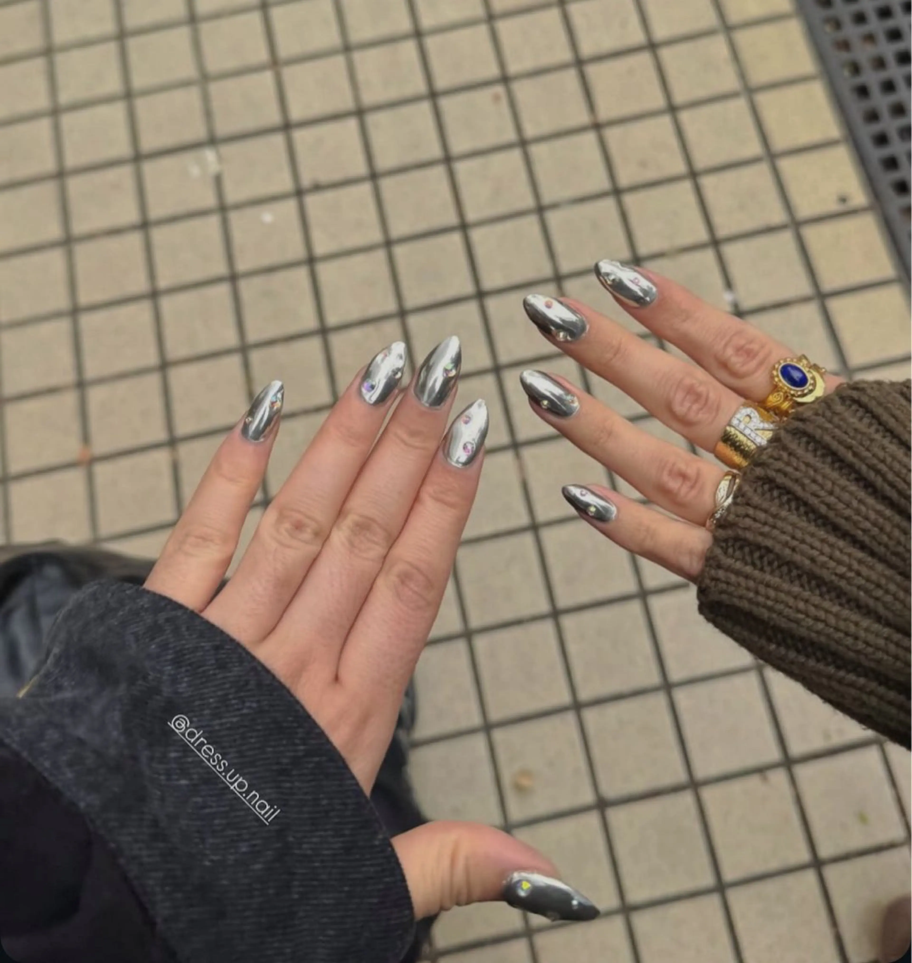 メンズ ネイル おそろいネイル ミラーネイル Private Atelierのネイルデザイン