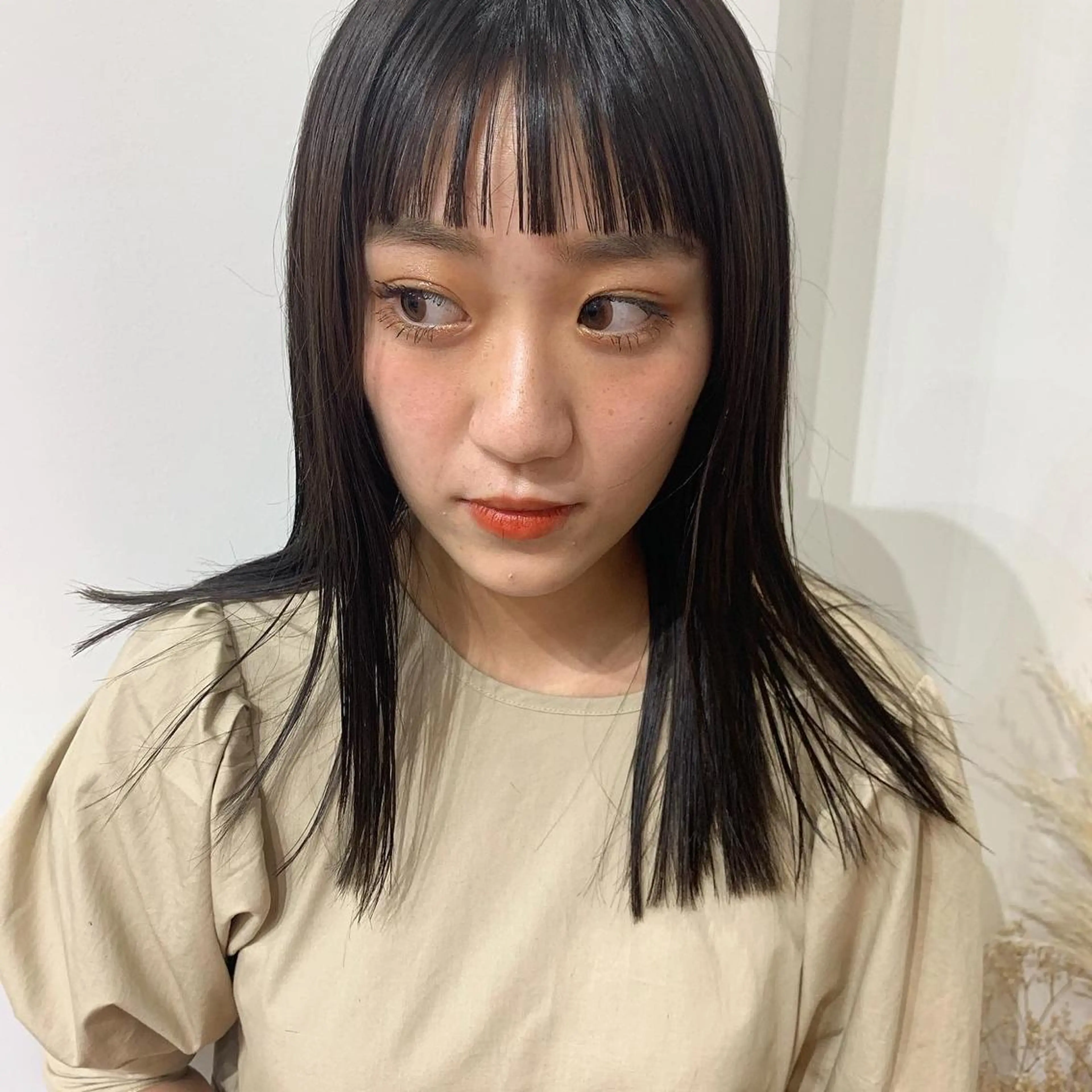 セミロング カラー オン眉 カット ヘアカラー トリートメント レイヤー/顔周り /AKARIのヘアスタイル