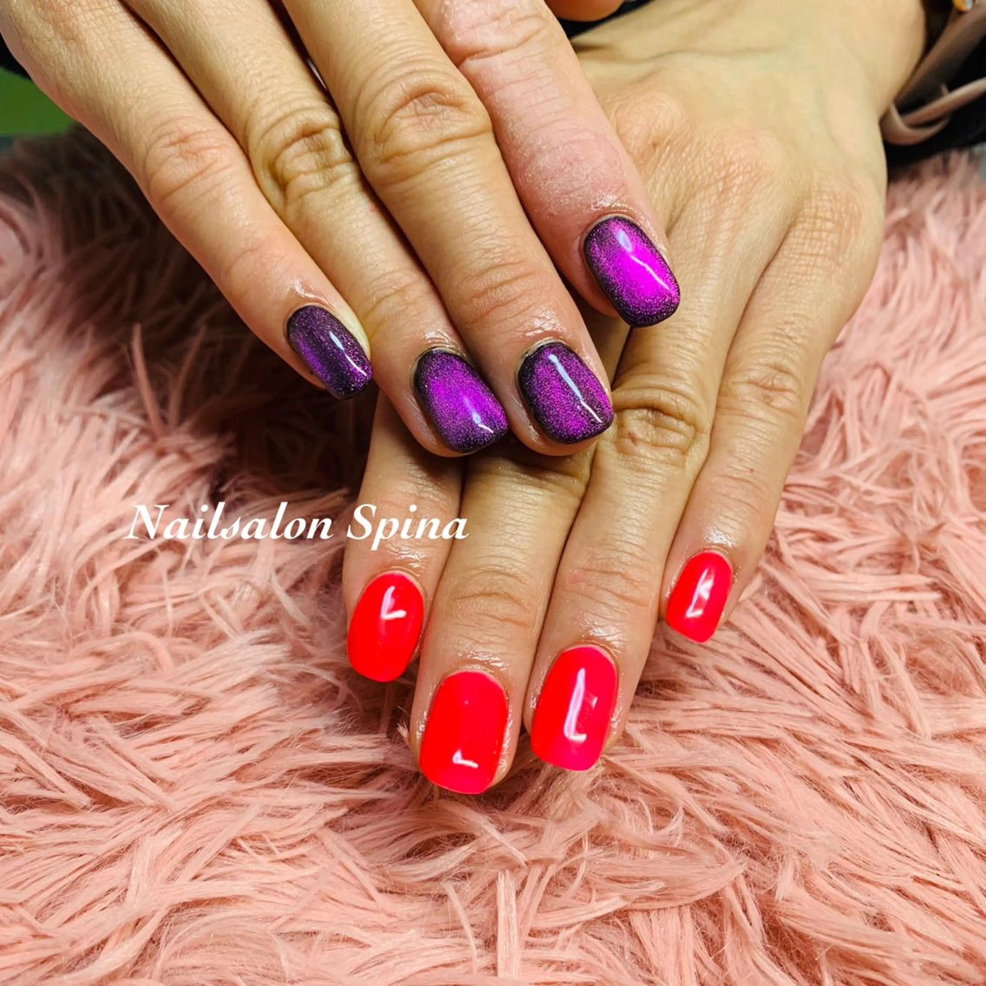 ネイル アートネイル ジェルネイル マグネットネイル ワンカラーネイル ピンク Nail&Eye Spina 琴美のマツエク・マツパデザイン