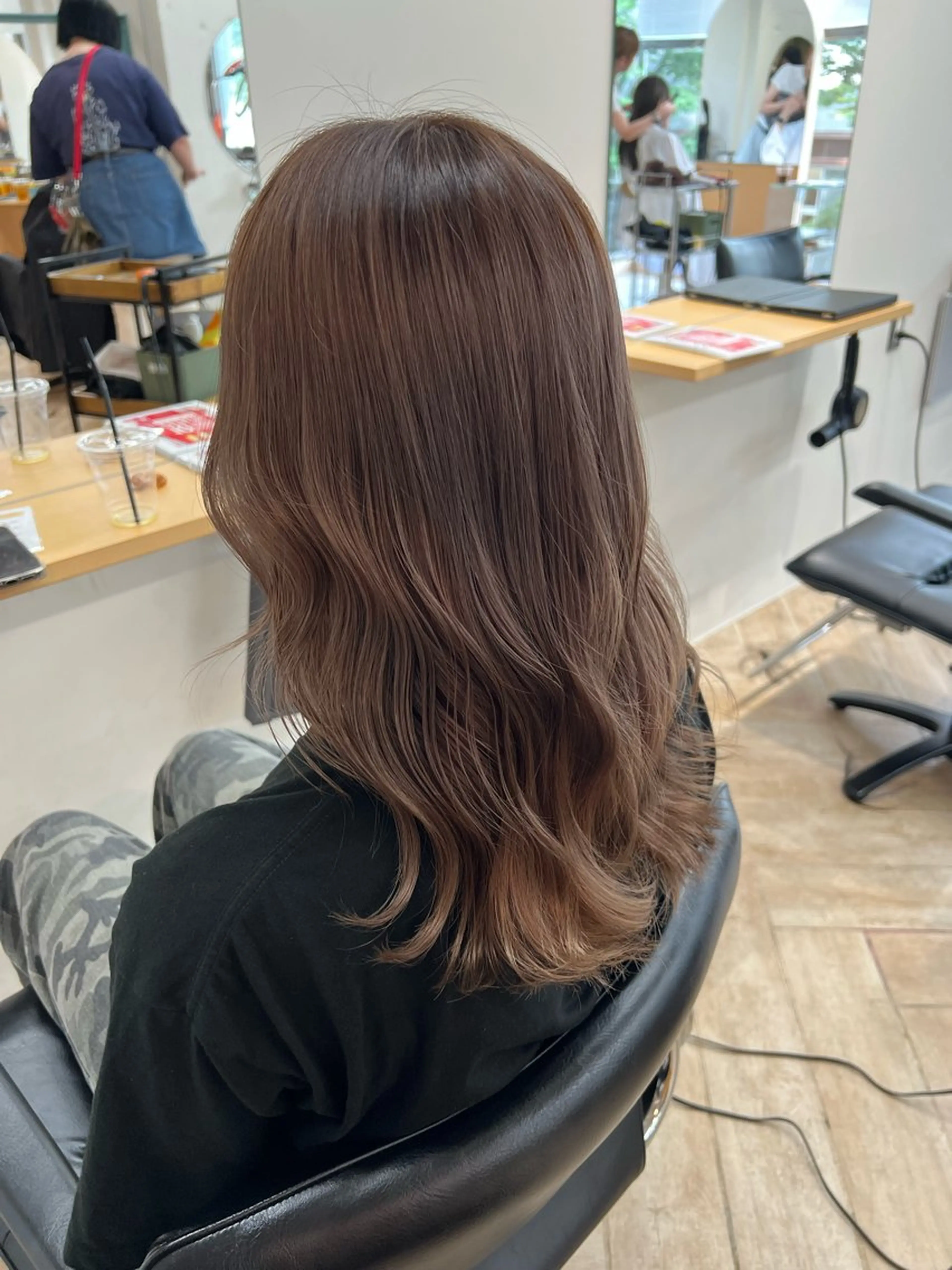 ロング カラー カット ヘアカラー トリートメント ベージュ/髪質改善 新潟/万代/井上佑のヘアスタイル