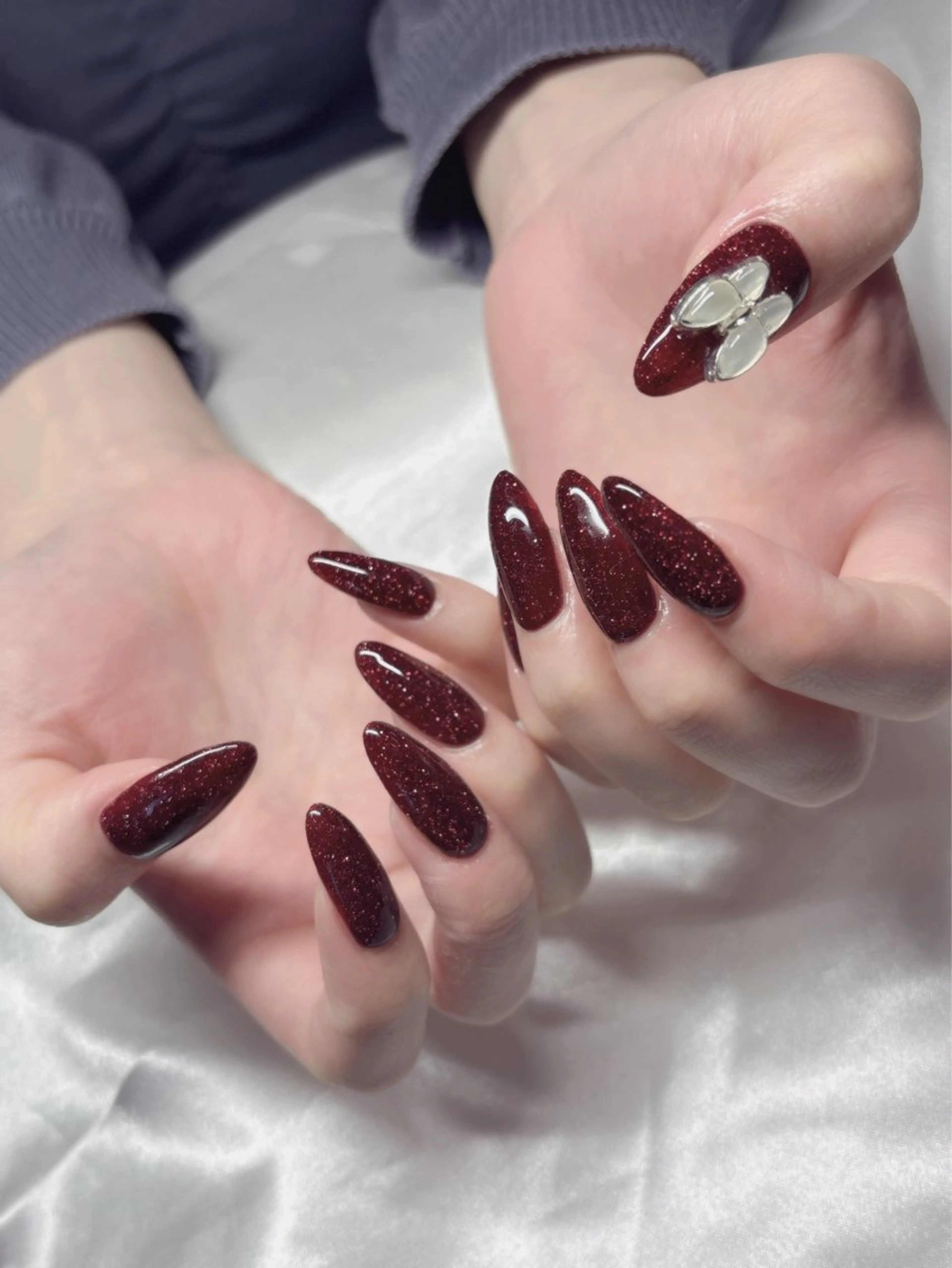 長さ出しの0.5cm~1cm　ワンカラー。初のお客様ネイルオフあり＋1000円になります。の写真