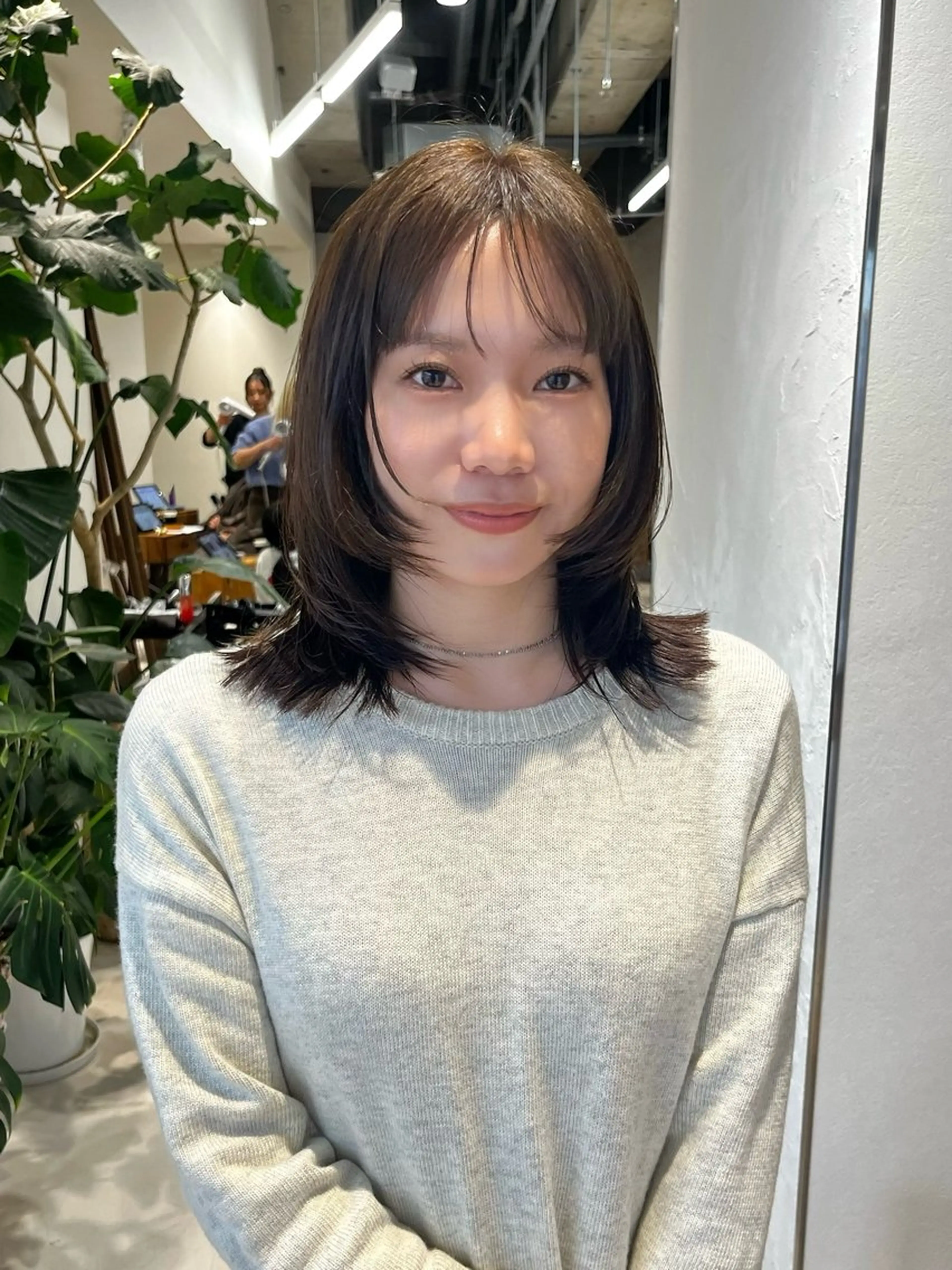 ミディアム カラー レイヤーカット カット ヘアカラー トリートメント レイヤーカット/ブラ ウンカラー/河野凜のヘアスタイル