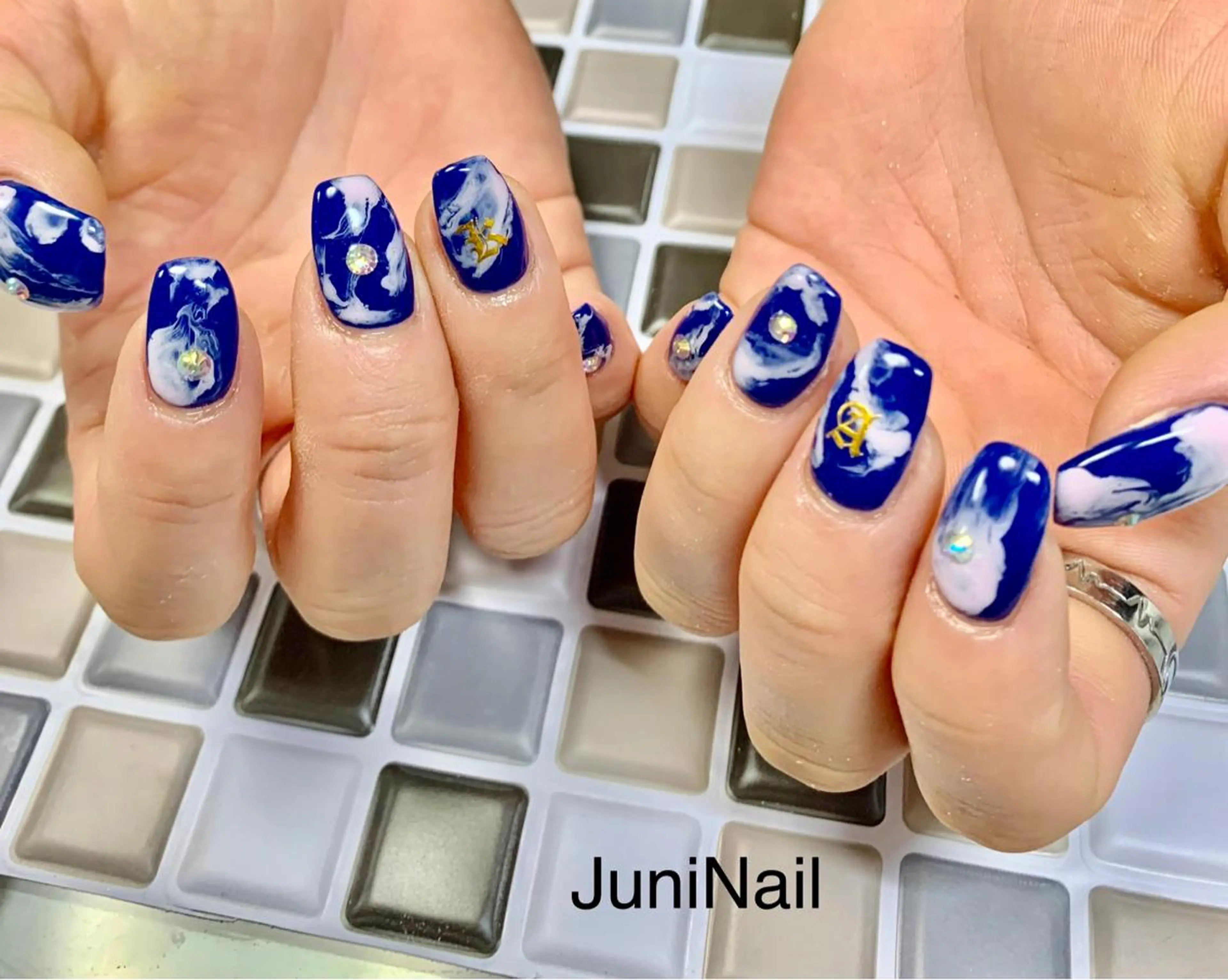 ネイル ハンドネイル ハンドケア JuniNail 주니네일🇰🇷suのネイルデザイン