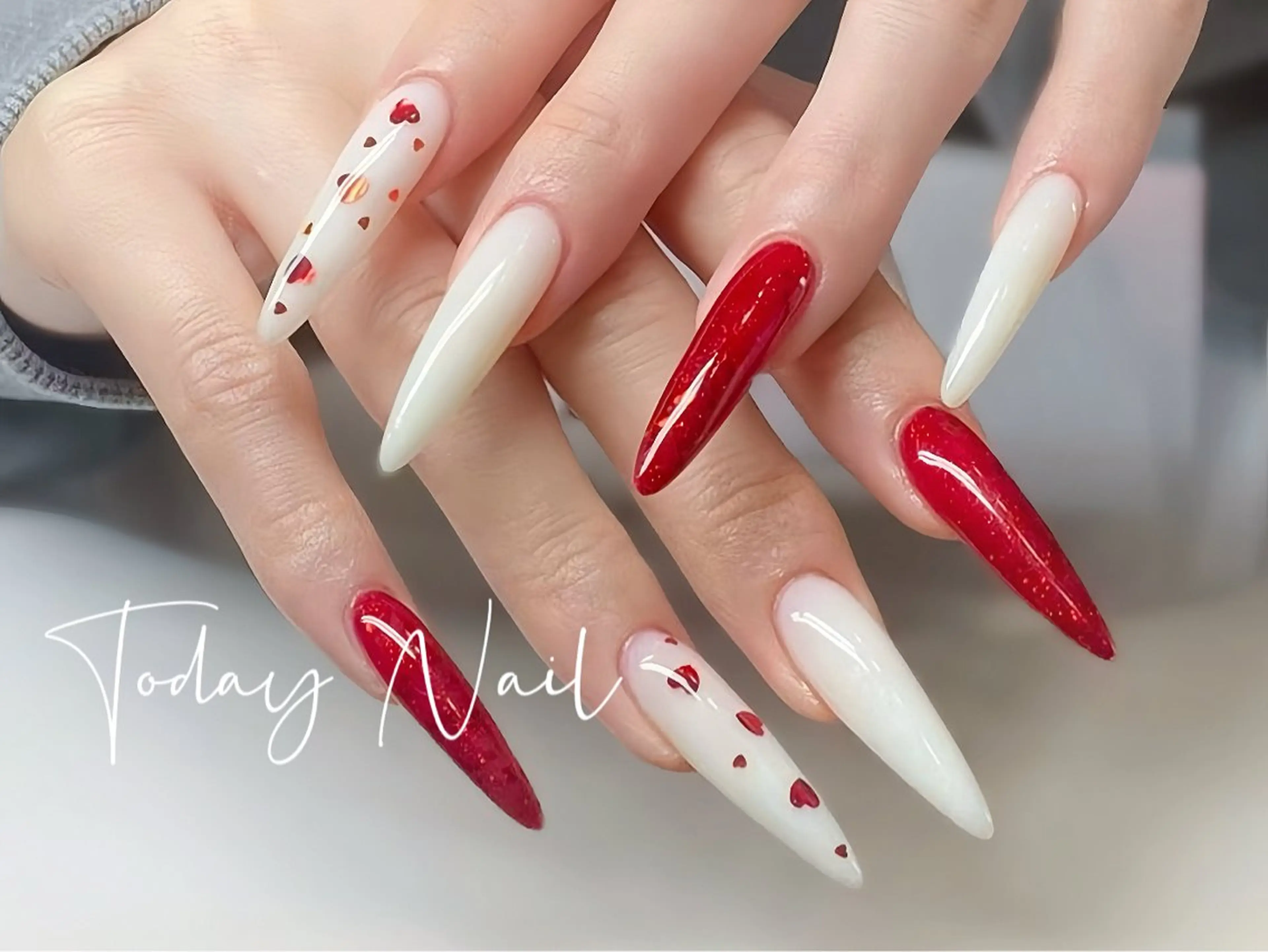 ネイル アートネイル ハート ロングネイル 赤色 シンプルネイル ハンドネイル Today ゆきのネイルデザイン