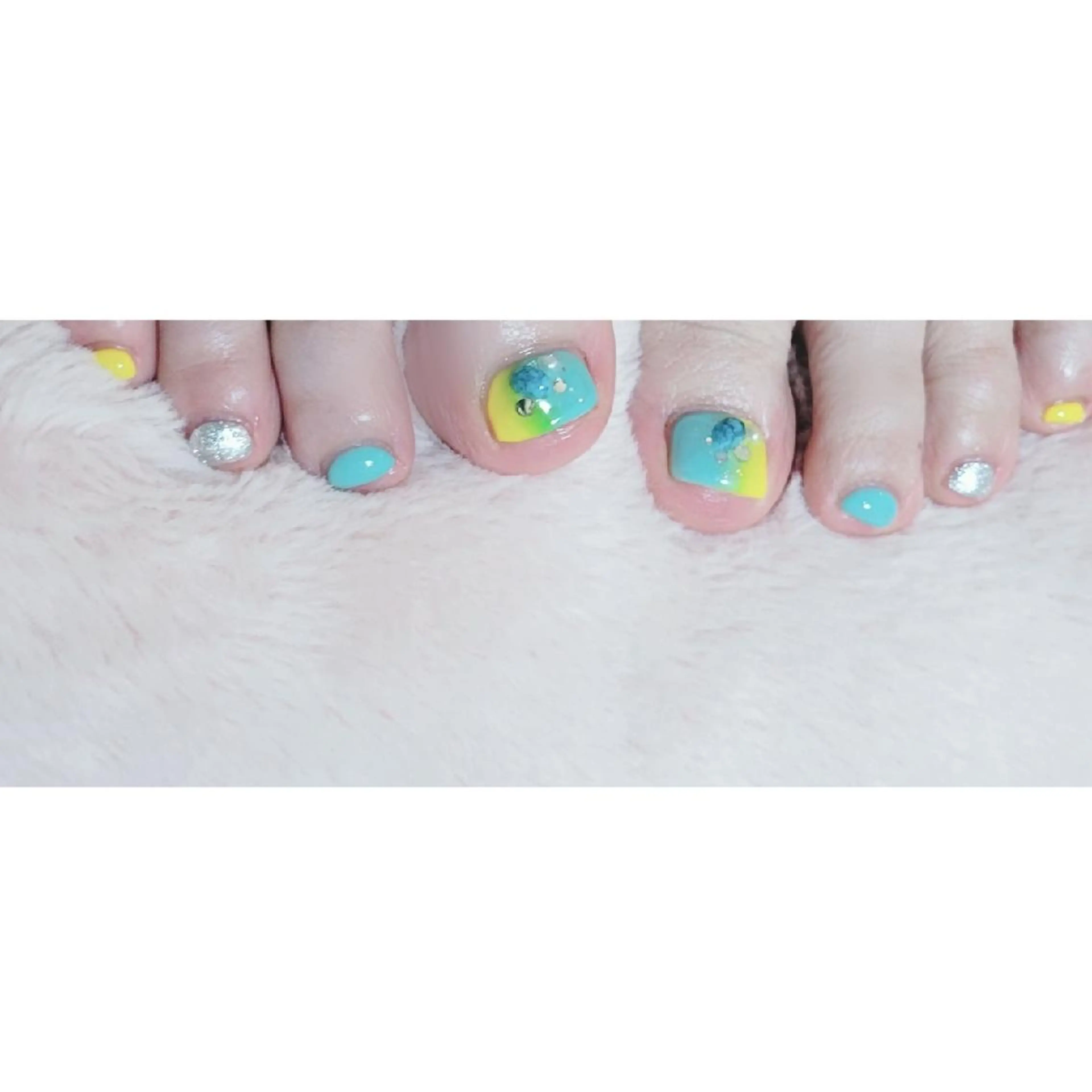 ネイル フットネイル ネイルサロンほっこり kanaのネイルデザイン