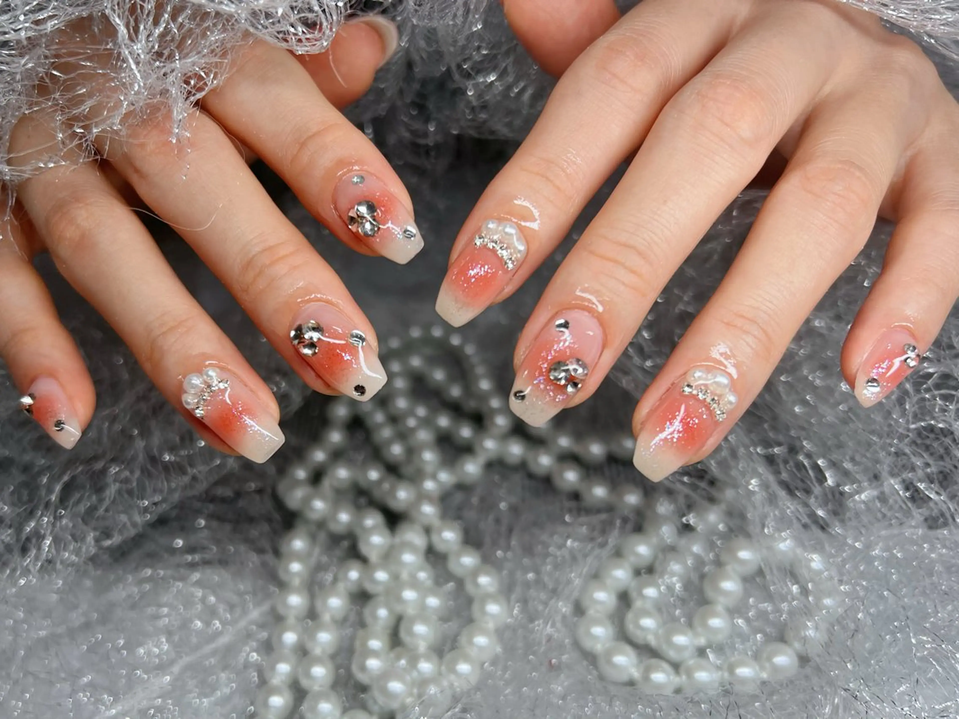 ネイル 長さ出し フットネイル フレンチネイル ジェルネイル 韓国ネイル ハンドネイル More Glam 池袋東口店のネイルデザイン