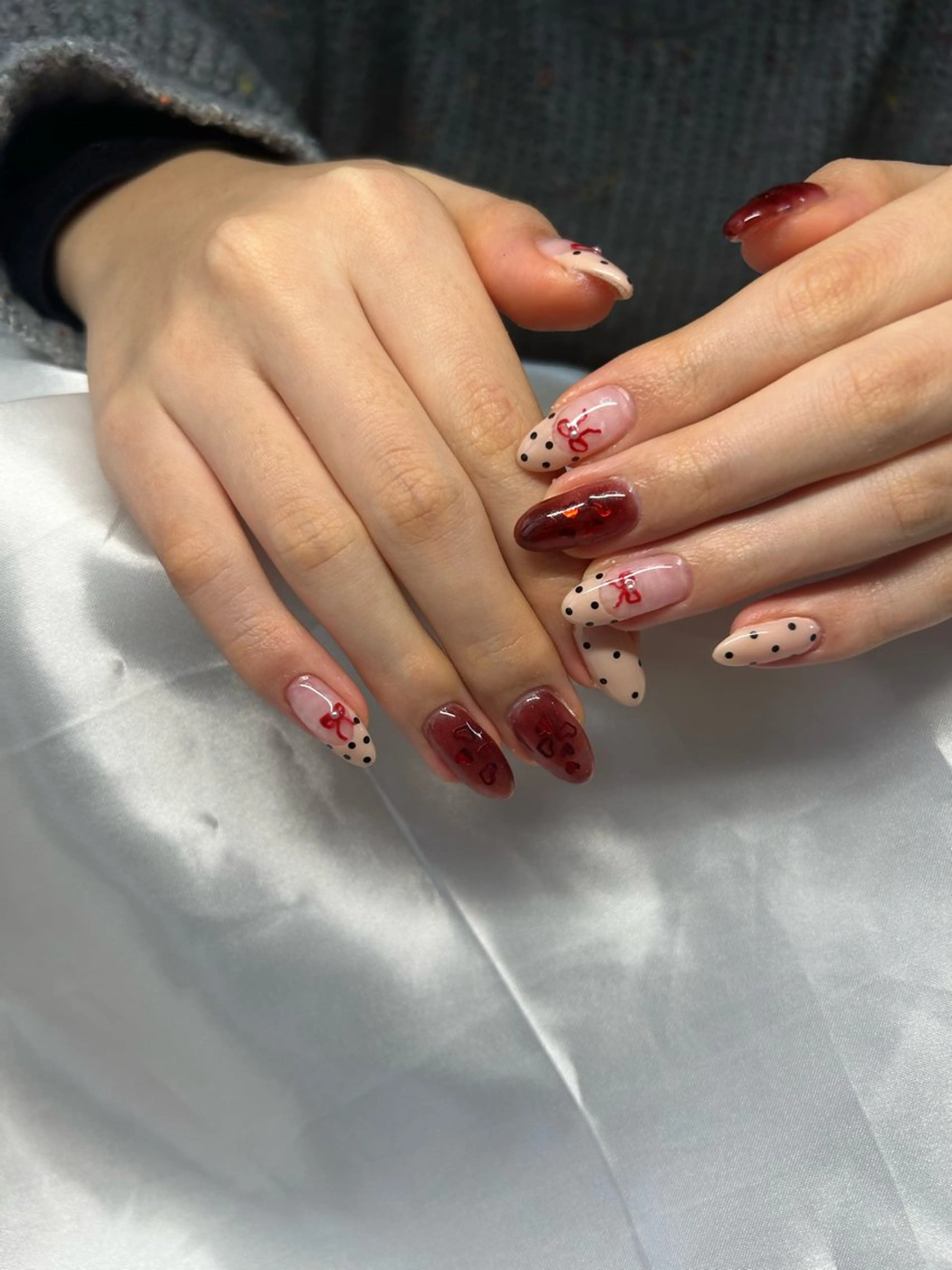 ネイル ドット リボン バレンタイン ハンドネイル フットネイル ハンドケア me nailのネイルデザイン