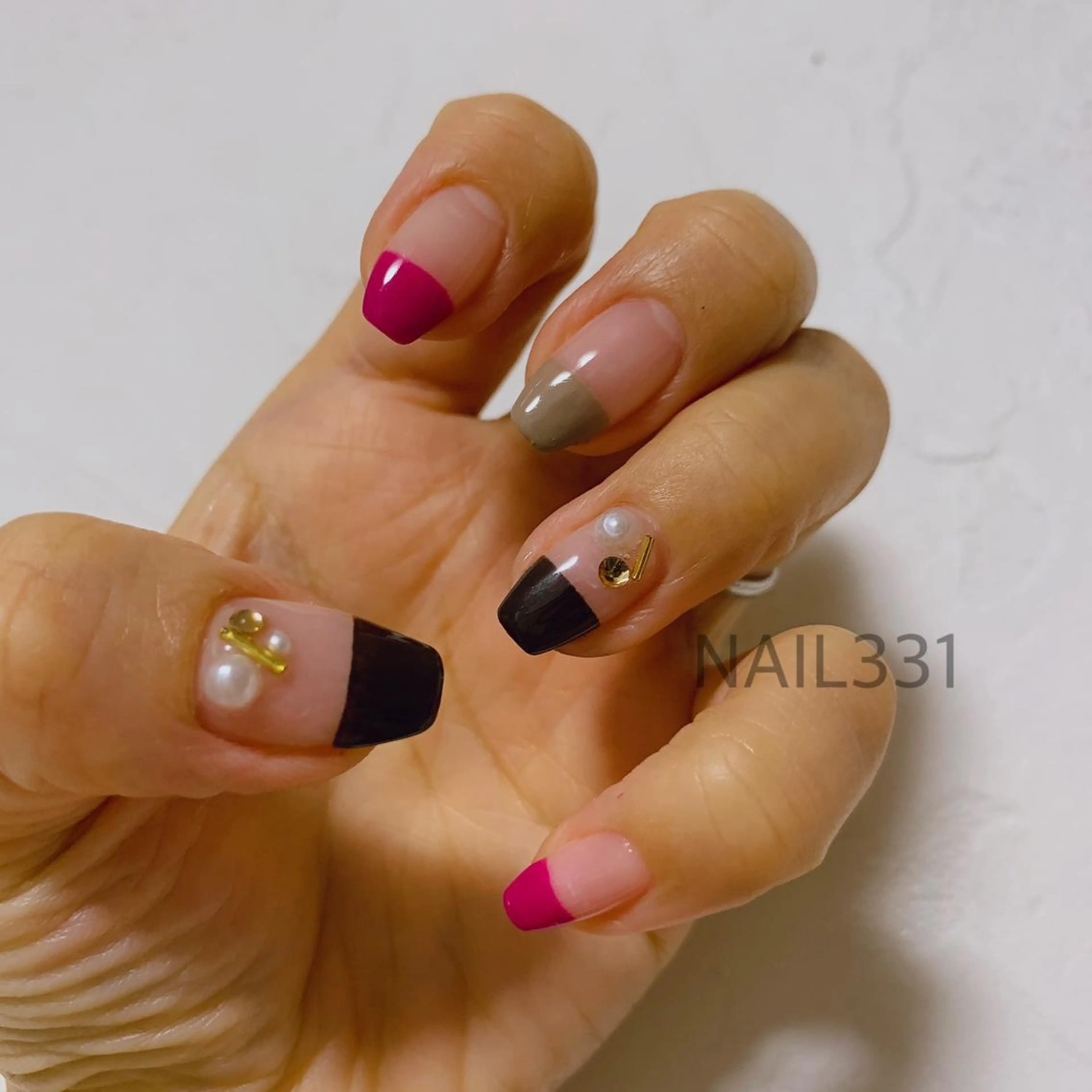 ネイル ハンドネイル Nail 331のネイルデザイン