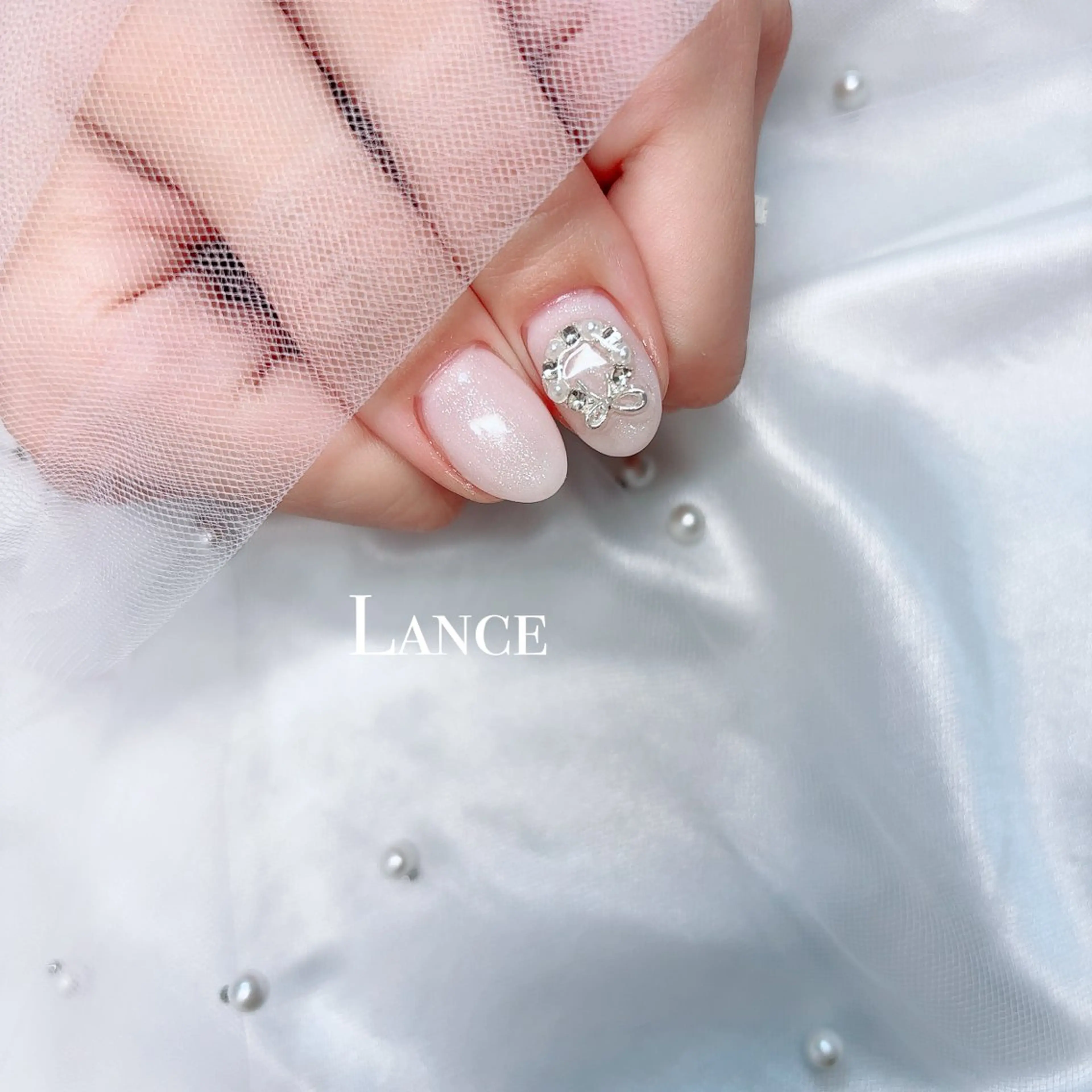 ネイル オーロラネイル キラキラネイル 韓国ネイル ワンホンネイル 冬ネイル Lance nailのネイルデザイン