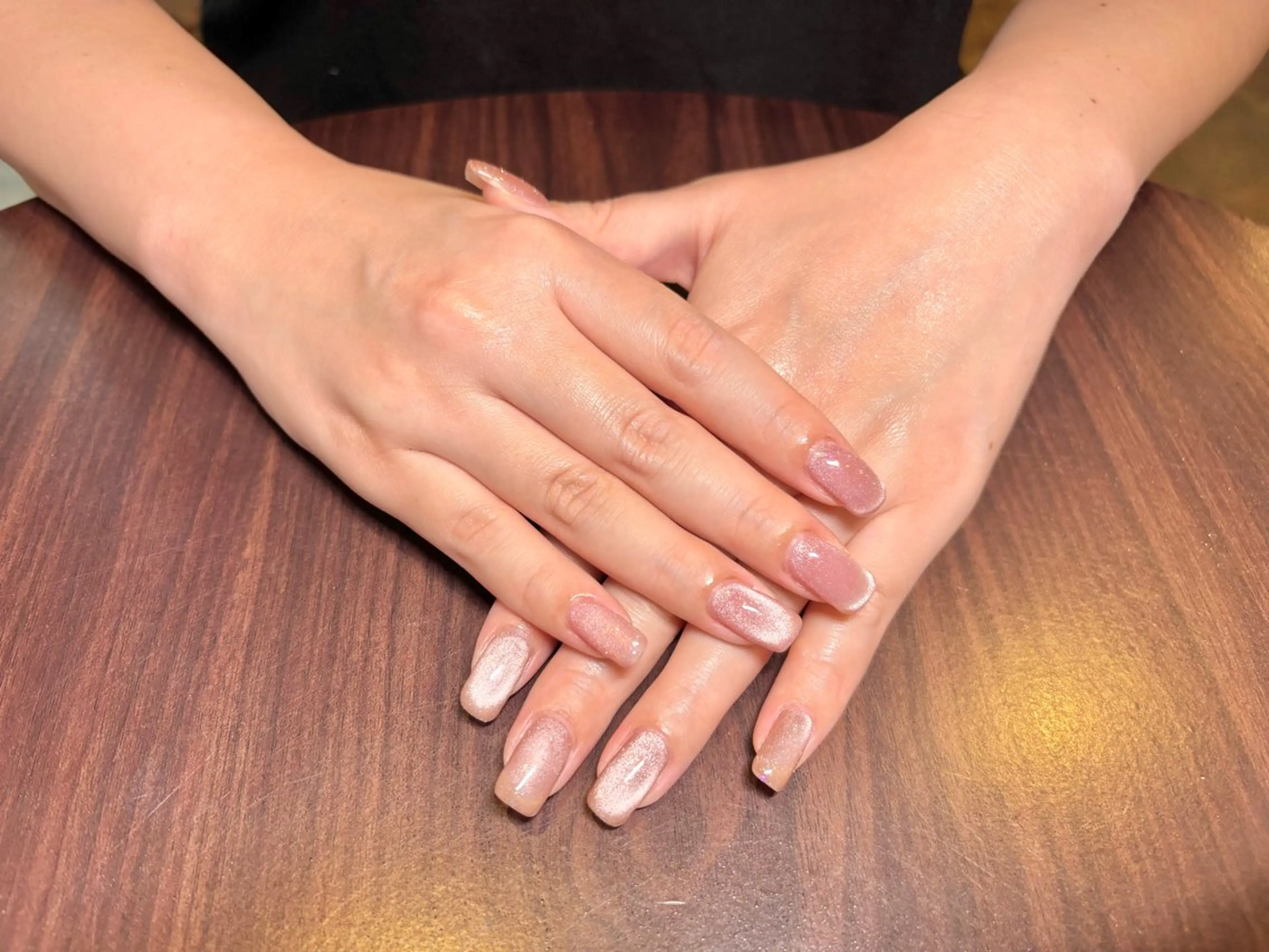 ネイル マグネットネイル シンプルネイル ハンドネイル Hübsch所属・Sakura Hのネイルデザイン