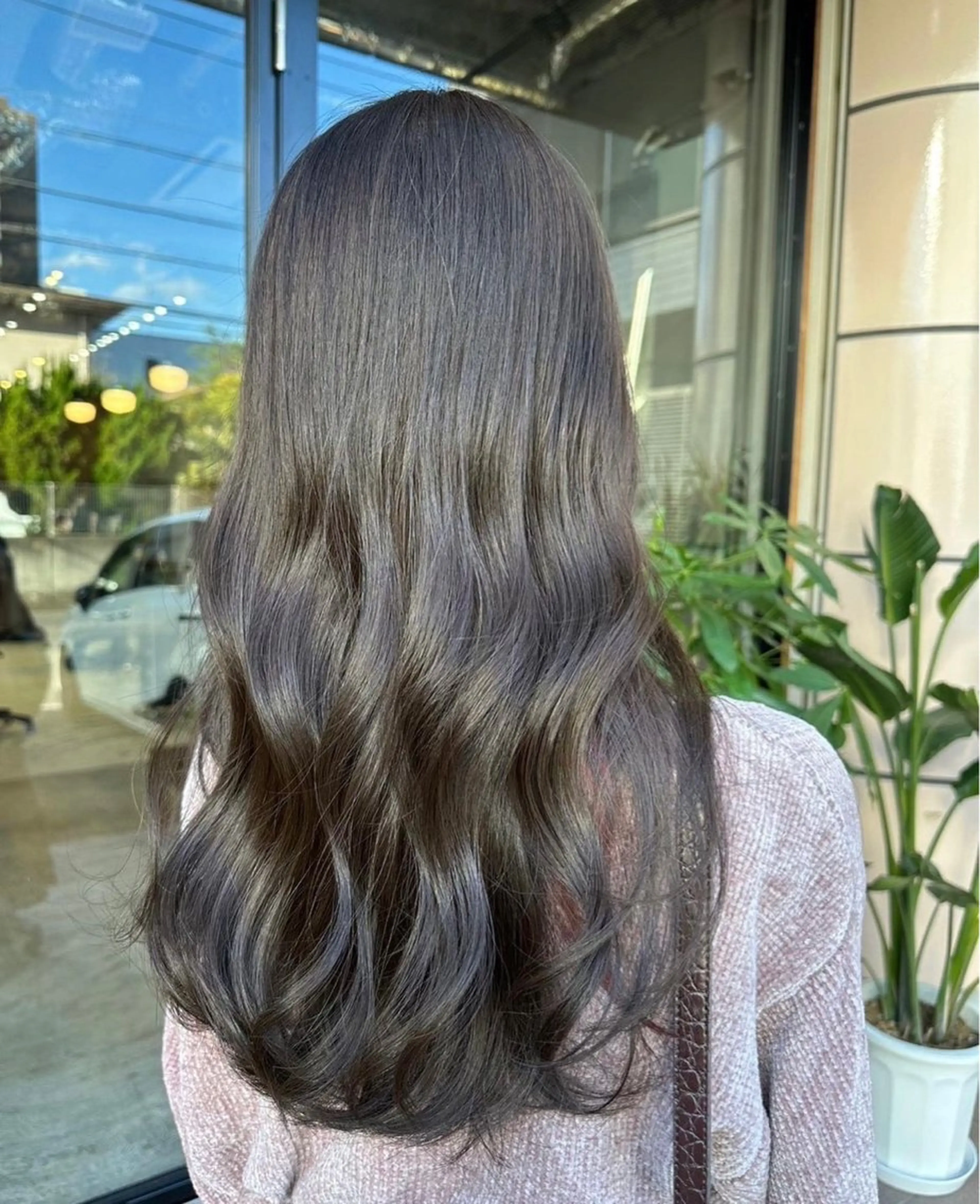 ロング カラー ヘアカラー トリートメント 顔周り\エクステ\ 透明感カラー\まりんのヘアスタイル