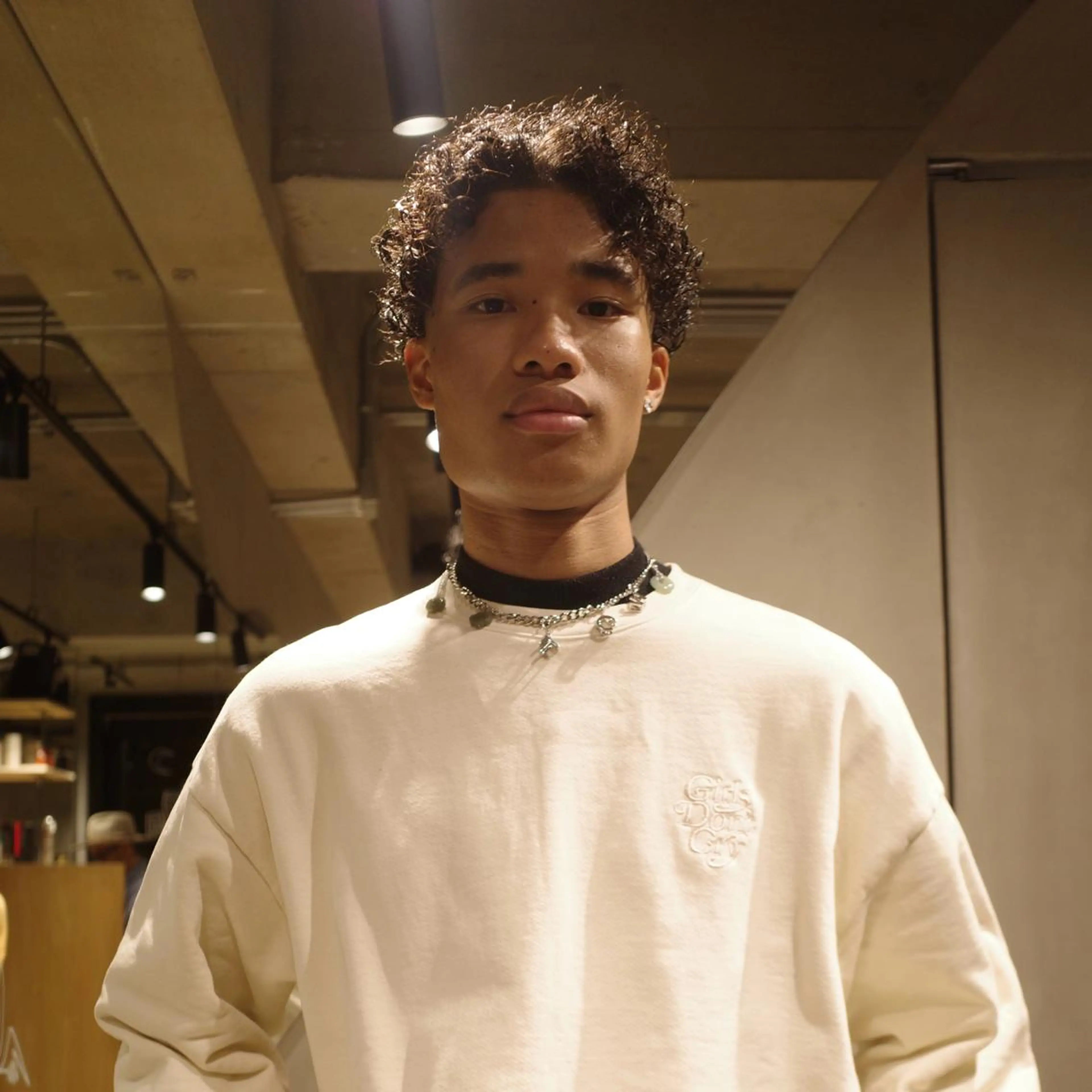 ミディアム パーマ メンズ ショートボブ ミディアムパーマ メンズブリーチ メンズデザインカット フェードカット カット パーマ 🌈圧倒的デザイン パーマ　関和希のヘアスタイル