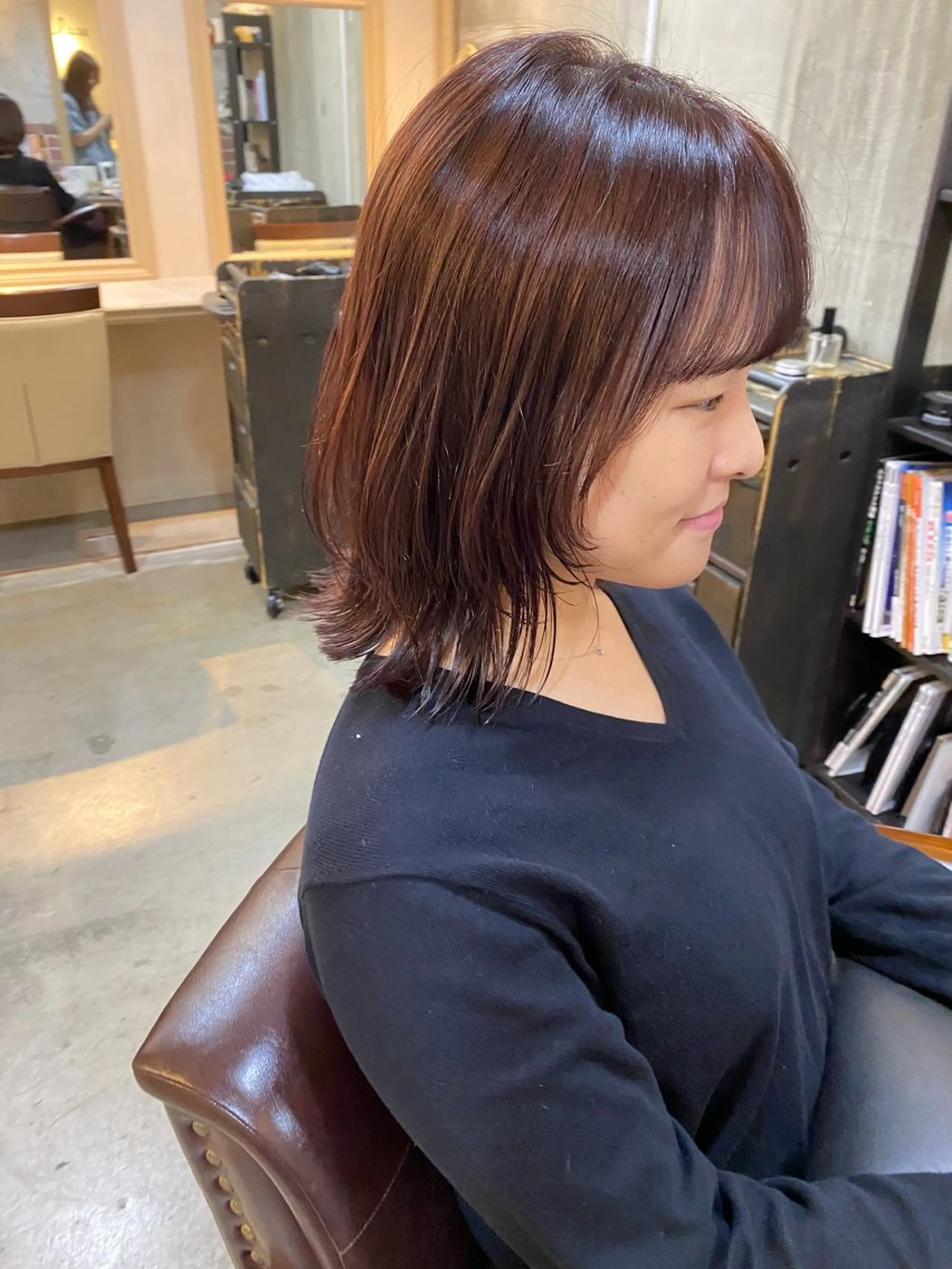 ミディアム カラー ウルフカット レイヤーカット/ 根本瑠実のヘアスタイル