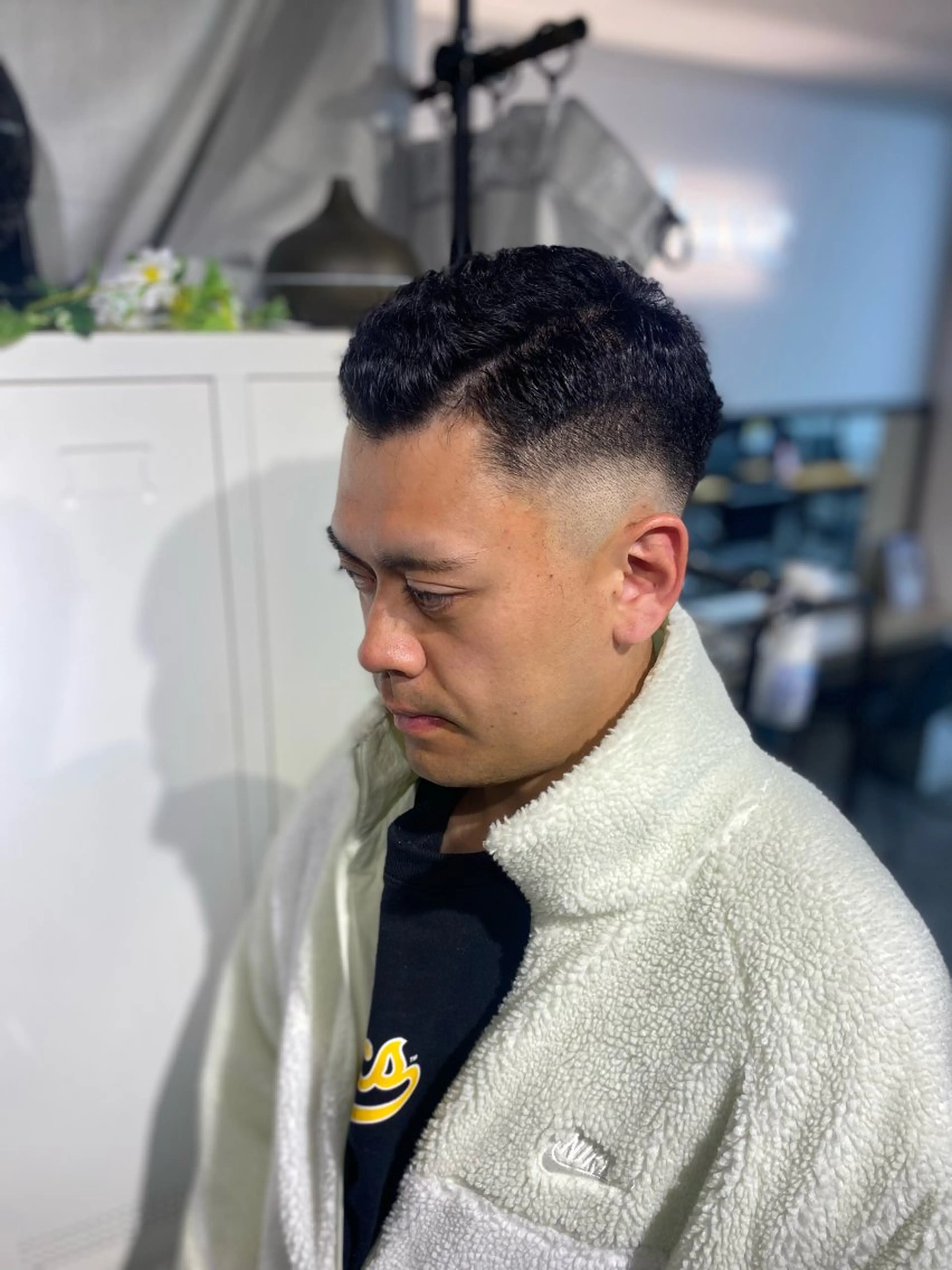 メンズ メンズブリーチ センターパート メンズハイライト メンズハイトーン マッシュウルフ カット 👑髪質改善/縮毛矯 正/フェード/森田のヘアスタイル