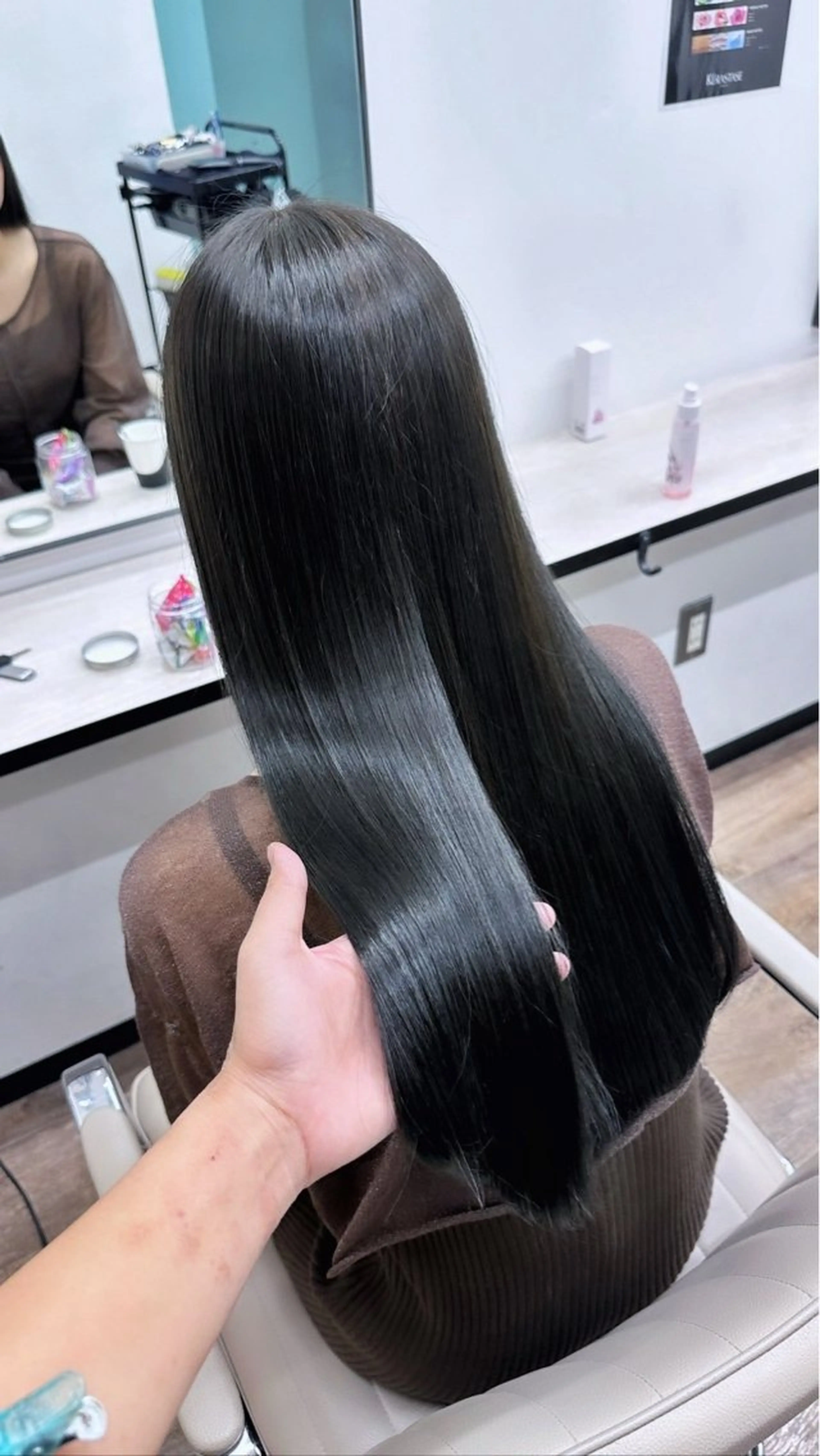 【うねりが気になる方に髪質改善！🌀】コスメ縮毛矯正（ダメージレス）の写真