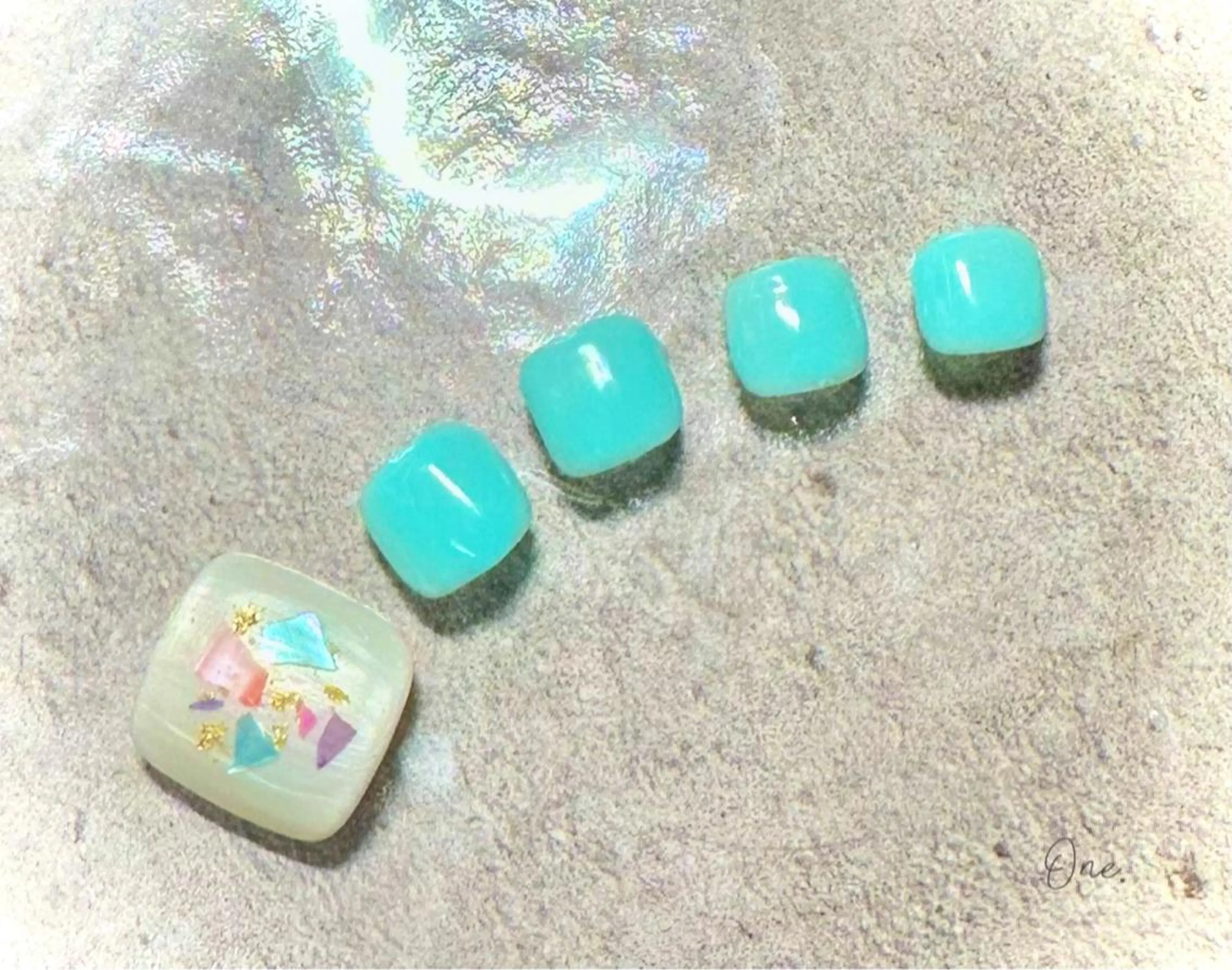 ネイル フットネイル 田中 愛未のネイルデザイン