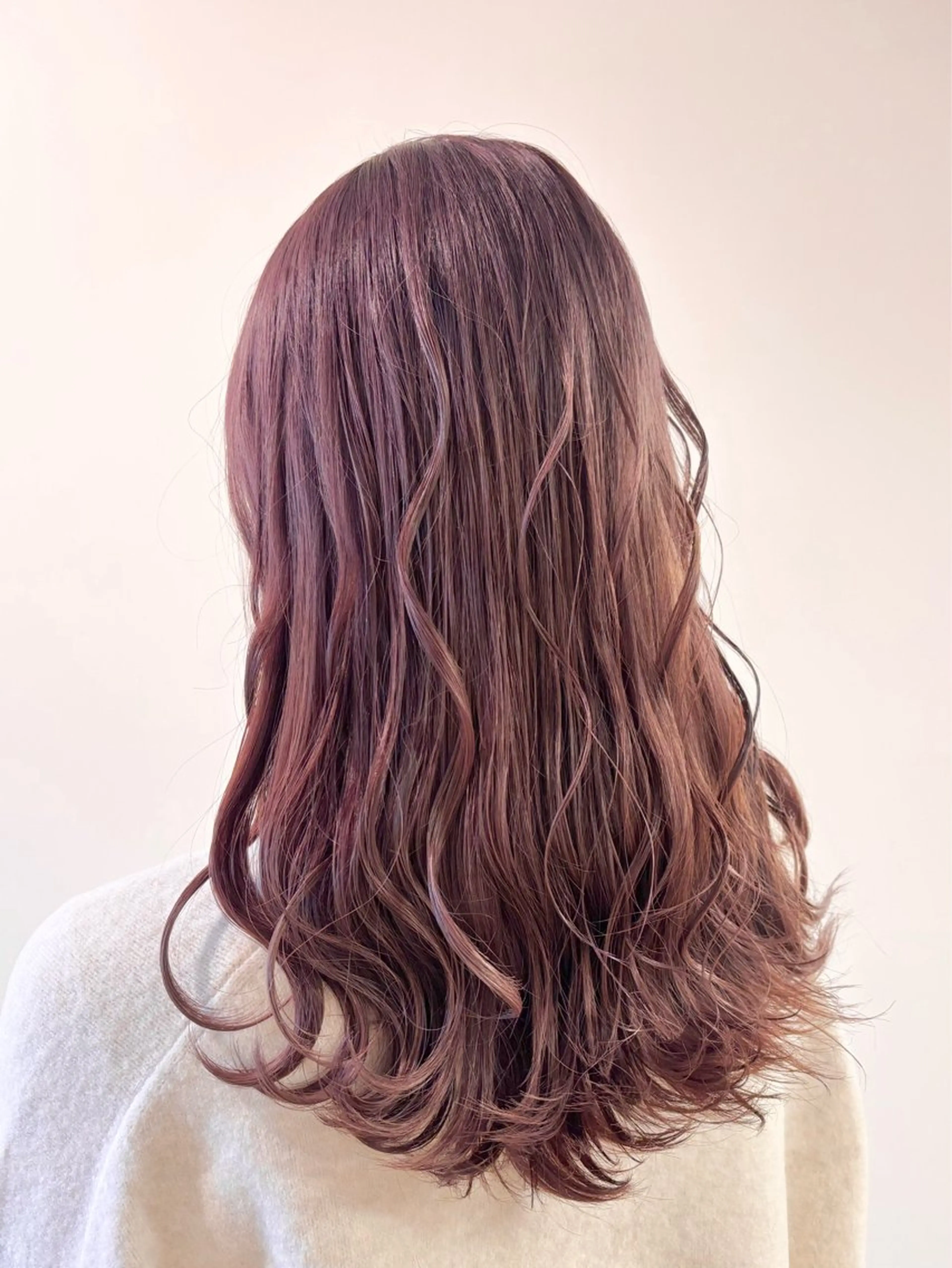 ロング カラー 古川 琴美のヘアスタイル