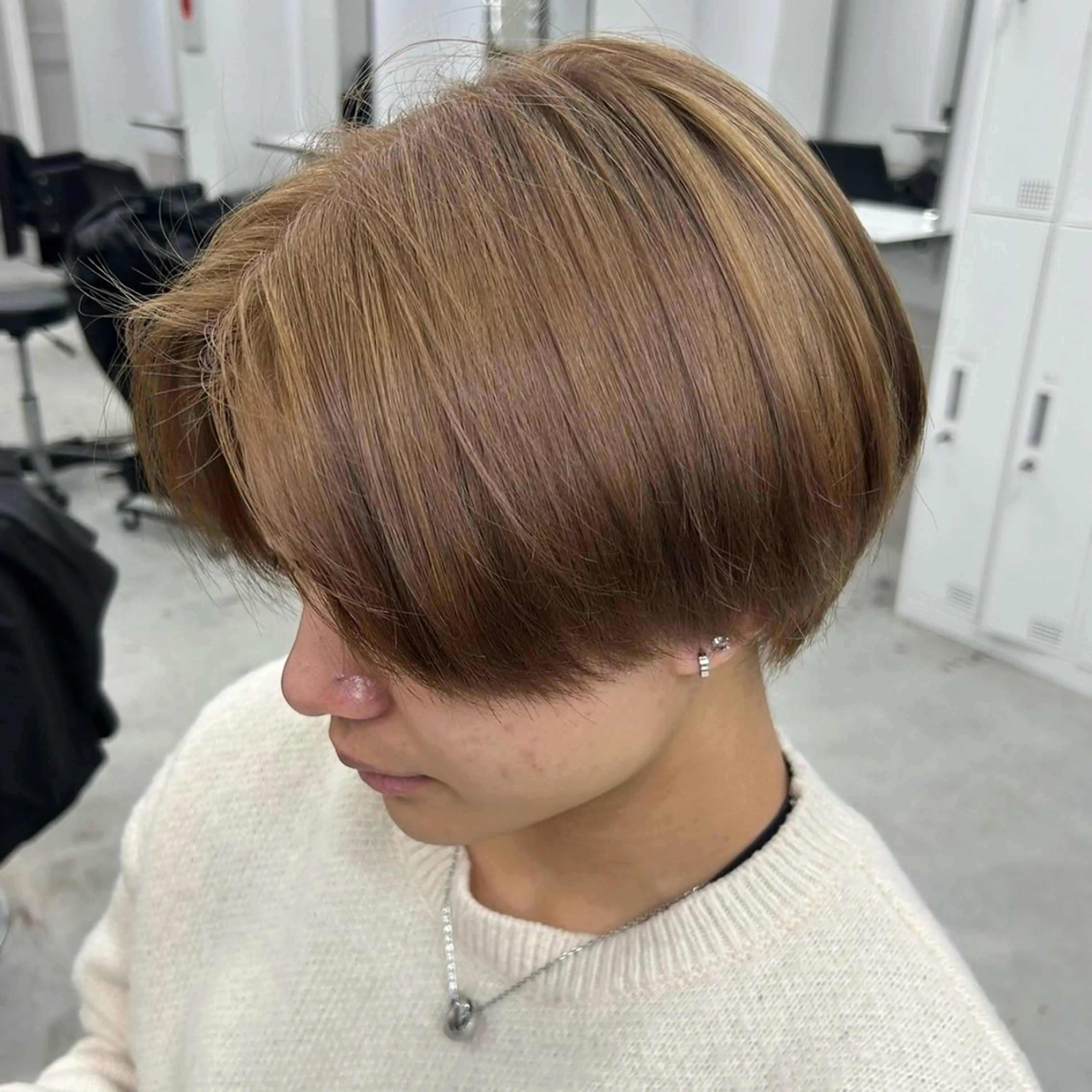 カラー メンズ ベージュカラー ミルクティーベージュ 福岡美容師🔥 ヒビキのヘアスタイル