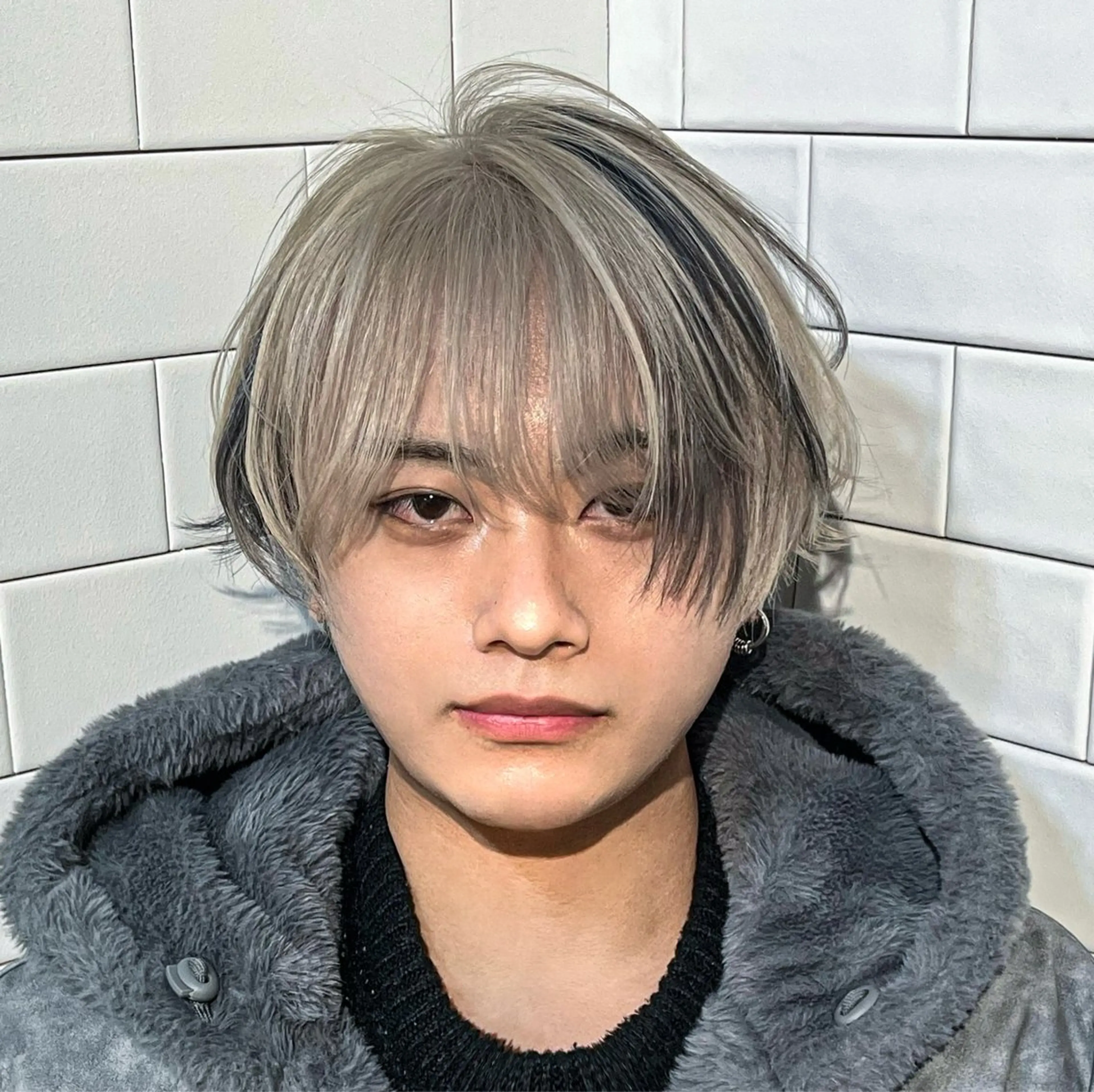 カラー メンズ ブロンド デザインカラー ホワイトブロンド カット ヘアカラー トリートメント メンズ垢抜け名人 /ハイトーン/陽平のヘアスタイル