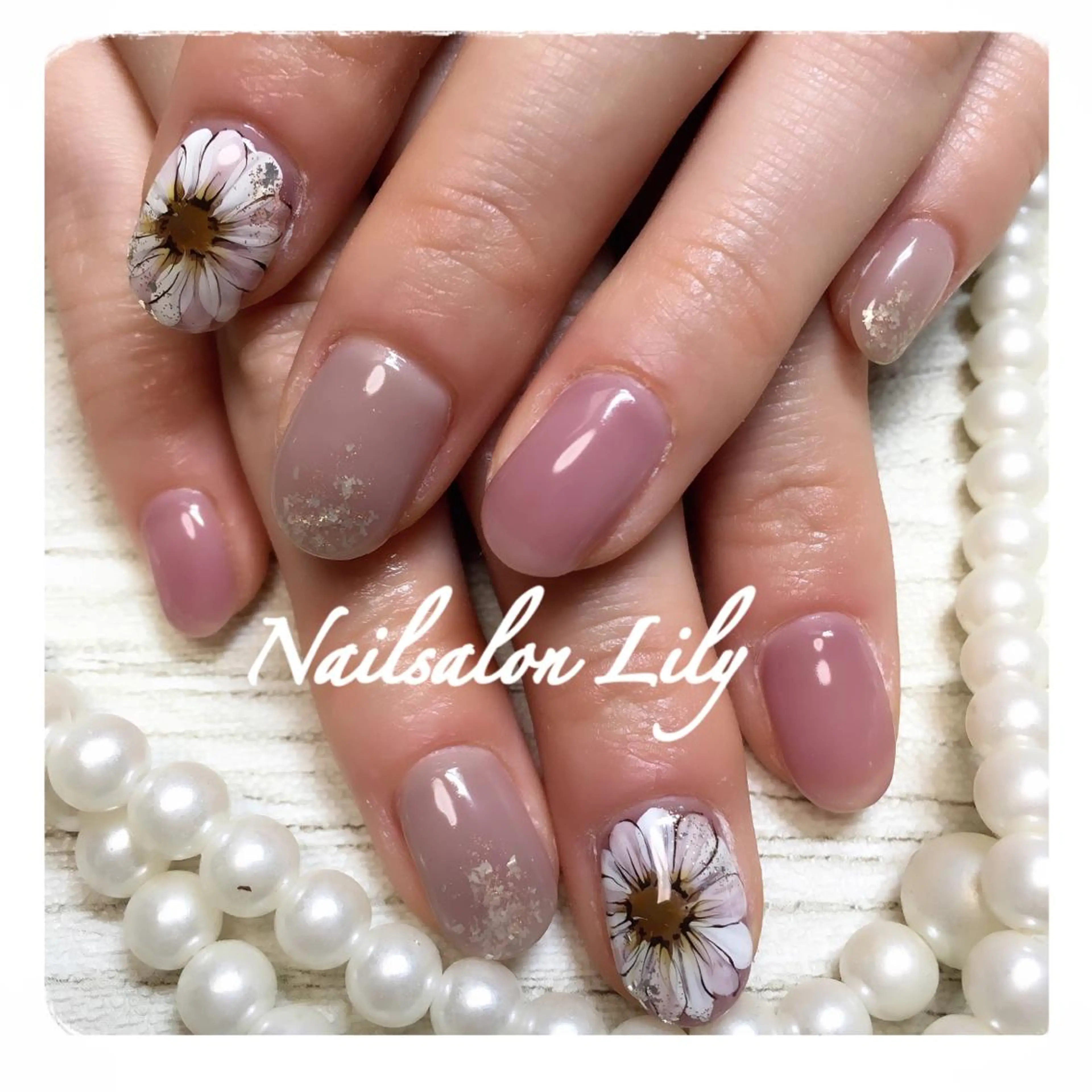 ネイル フラワーネイル Lily*nail 🌻Mii🌻のネイルデザイン