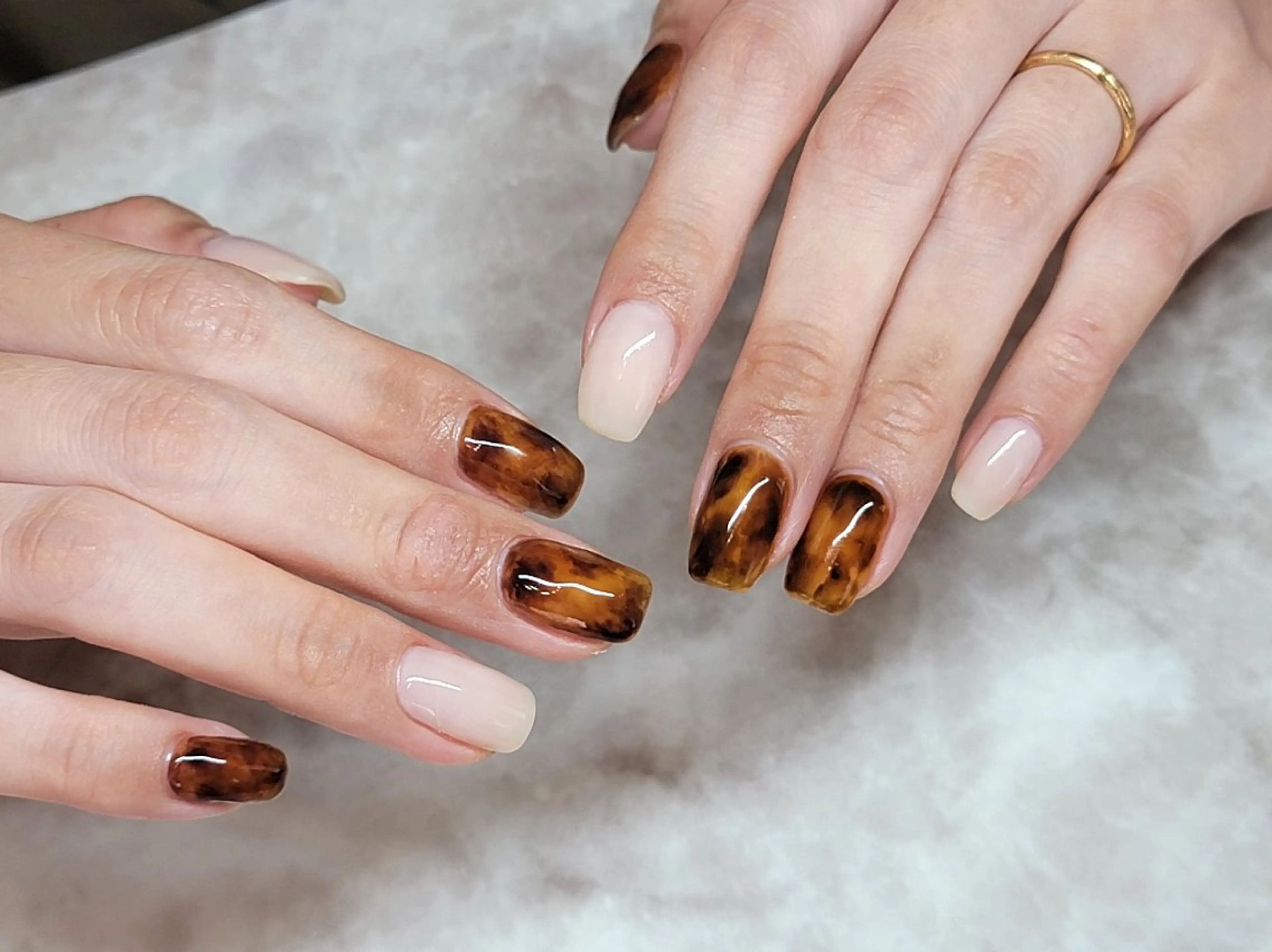 ネイル べっ甲ネイル ネイル&巻き爪サロン 　AKnailのネイルデザイン