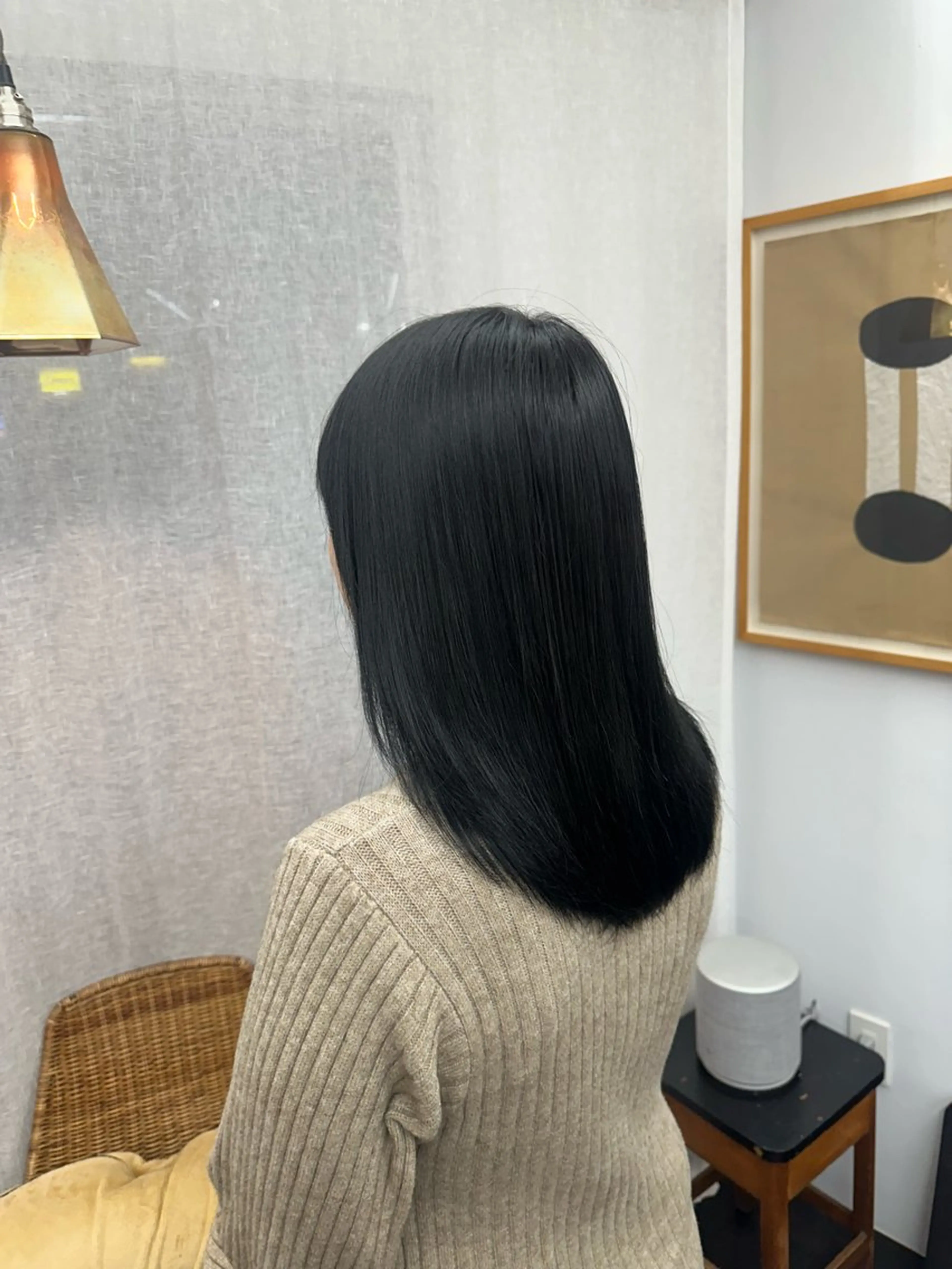 ミディアム カラー 黒髪 ブルーカラー ブルーブラック ヘアカラー タナベ リオ / 横浜のヘアスタイル