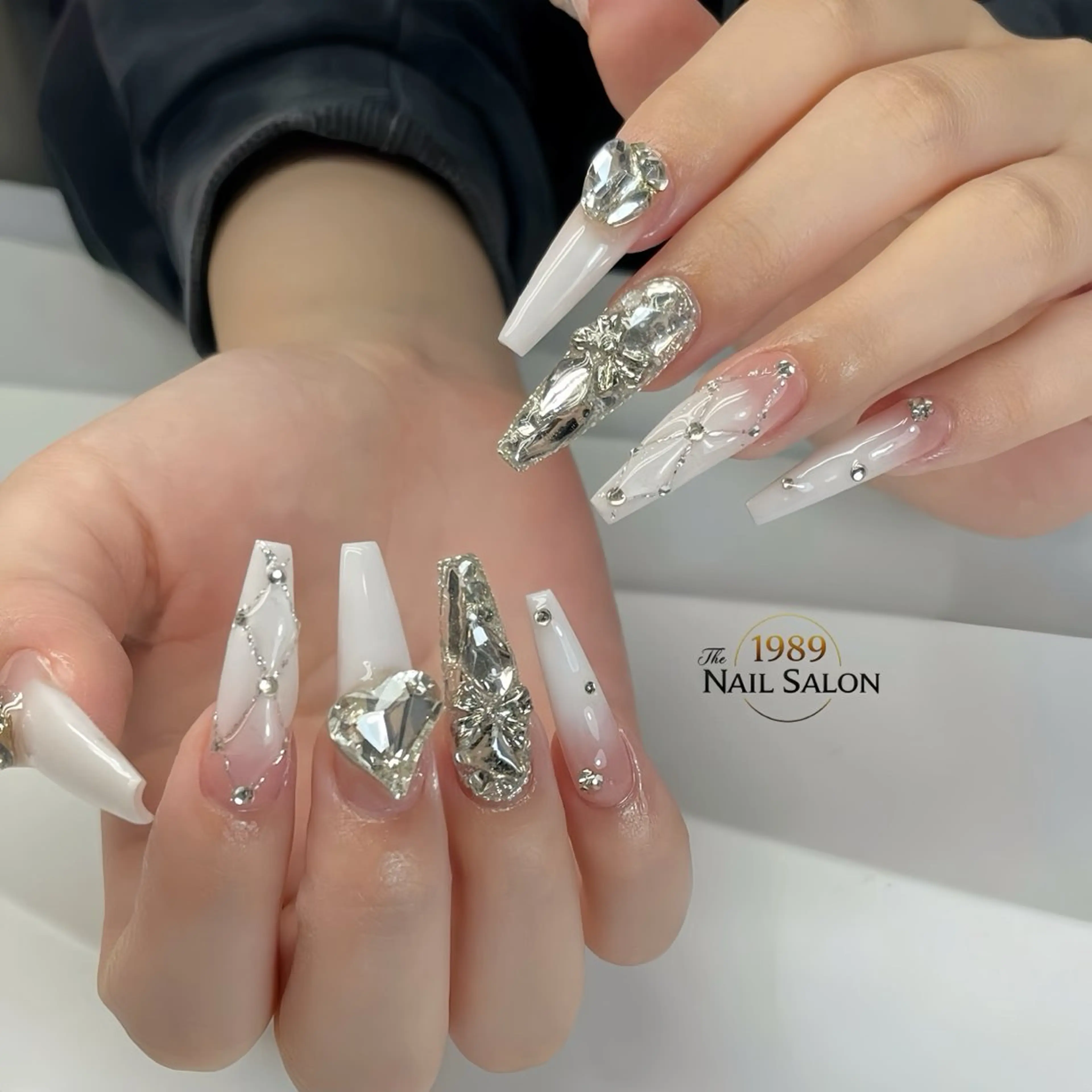 ネイル ハンドネイル The 1989 Nail Salonのネイルデザイン