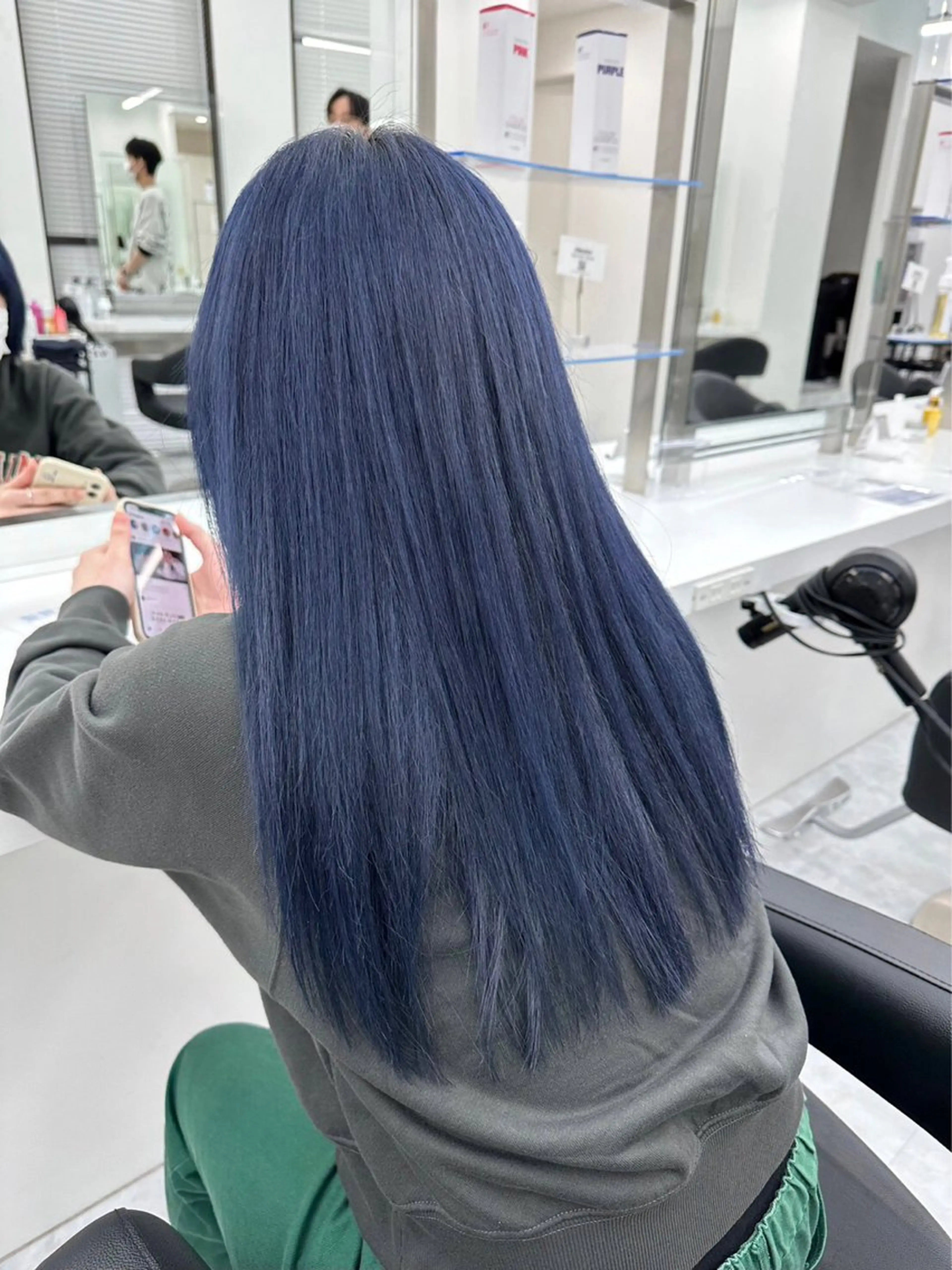 セミロング カラー ヘアアレンジ ヘアカラー ヘッドスパ ヘアセット 🪞official FRUITS渋谷🩰のヘアスタイル