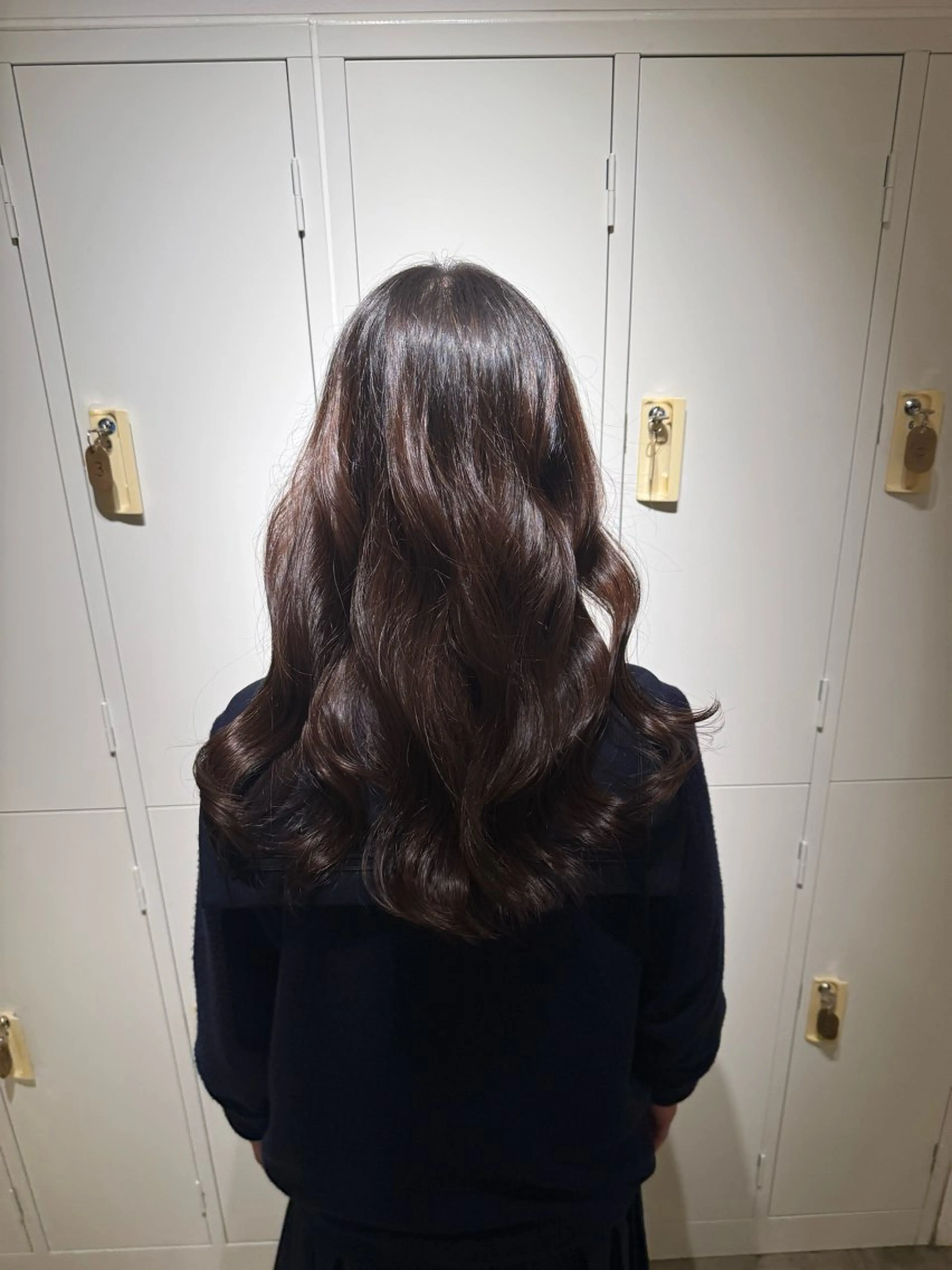 セミロング 山根 里緒のヘアスタイル