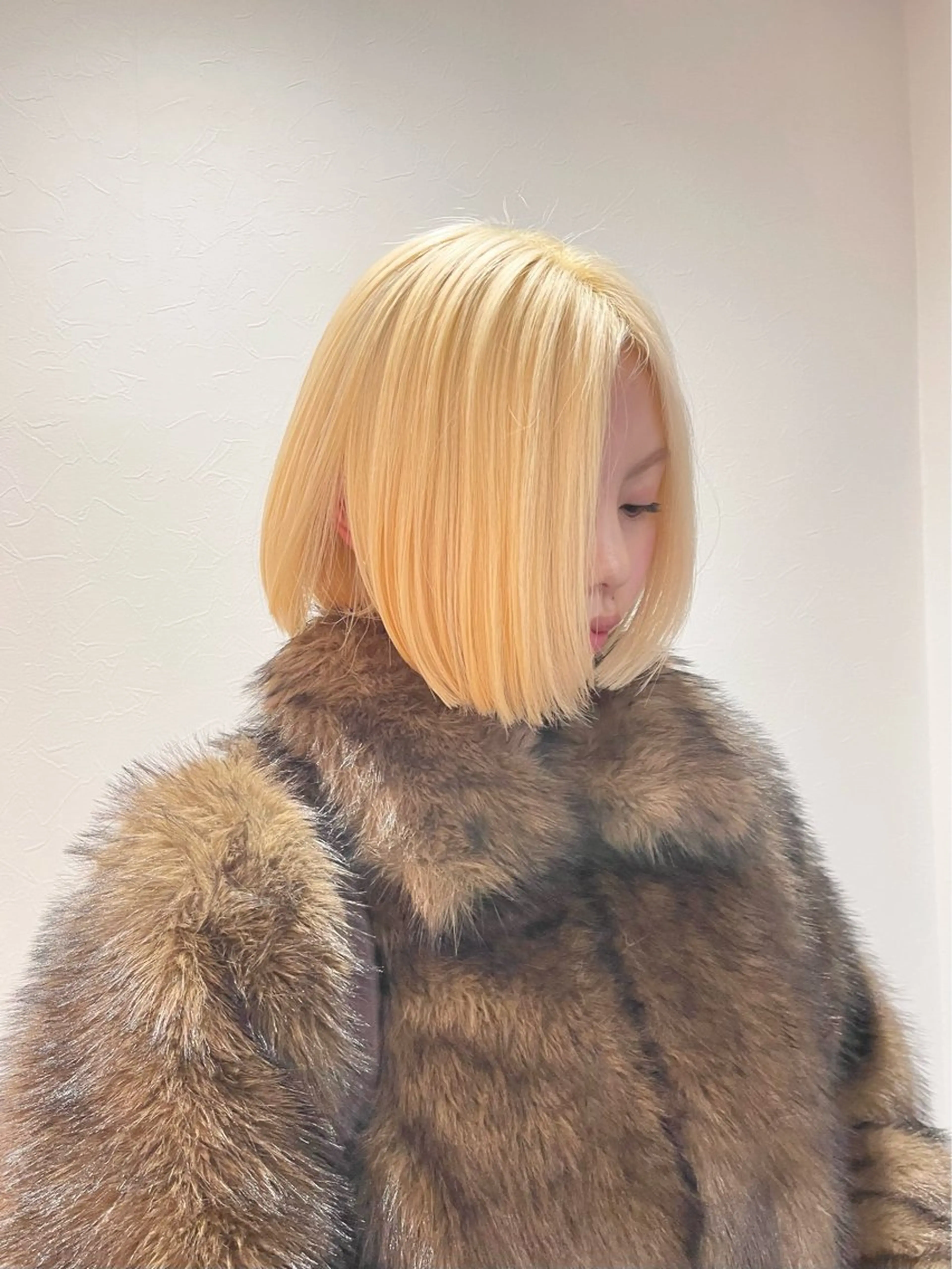 カット+ケアブリーチ2回+カラー+ブリーチケアトリートメントの写真