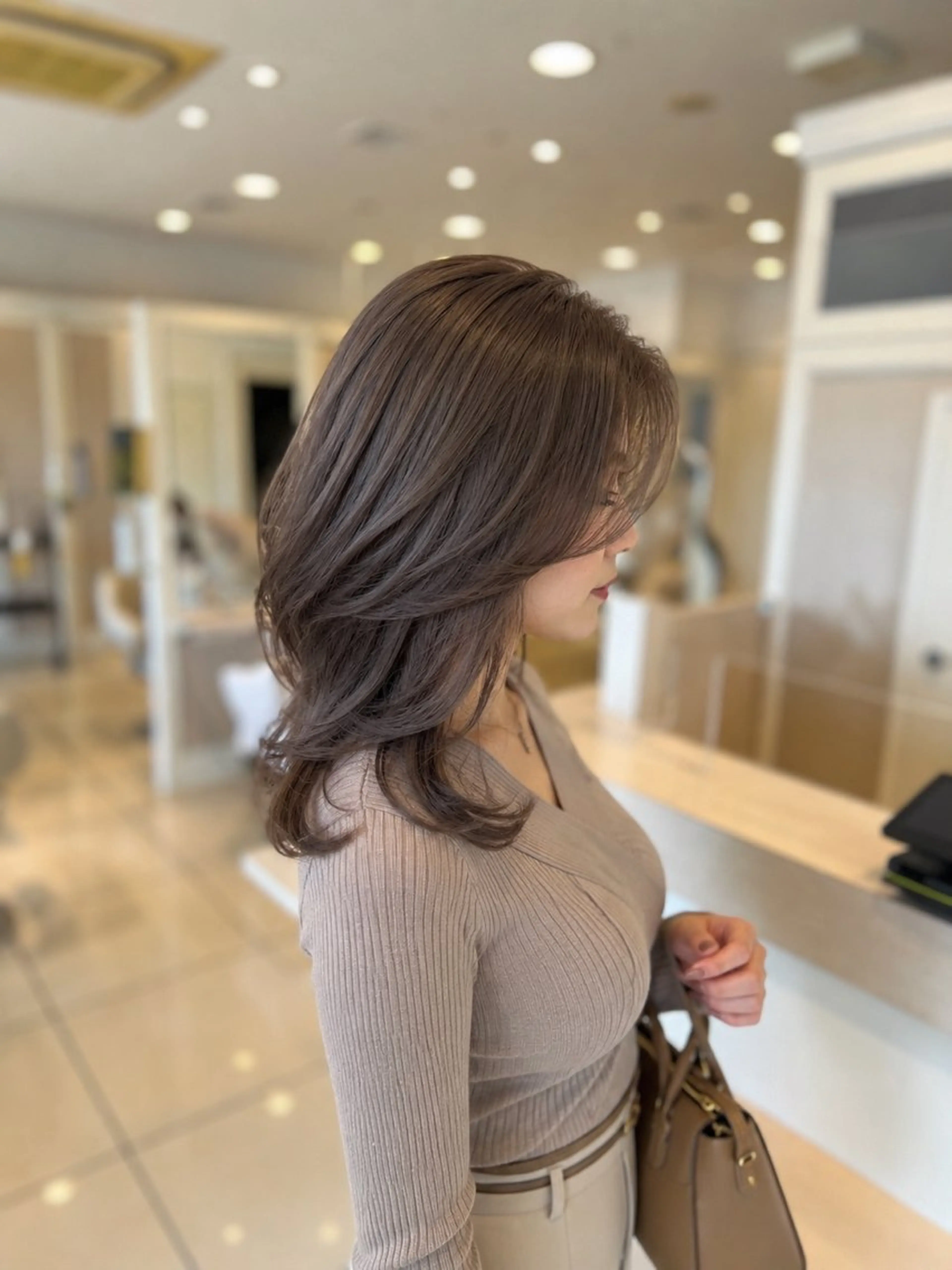 セミロング カラー カット ヘアカラー トリートメント 金子 直樹のヘアスタイル