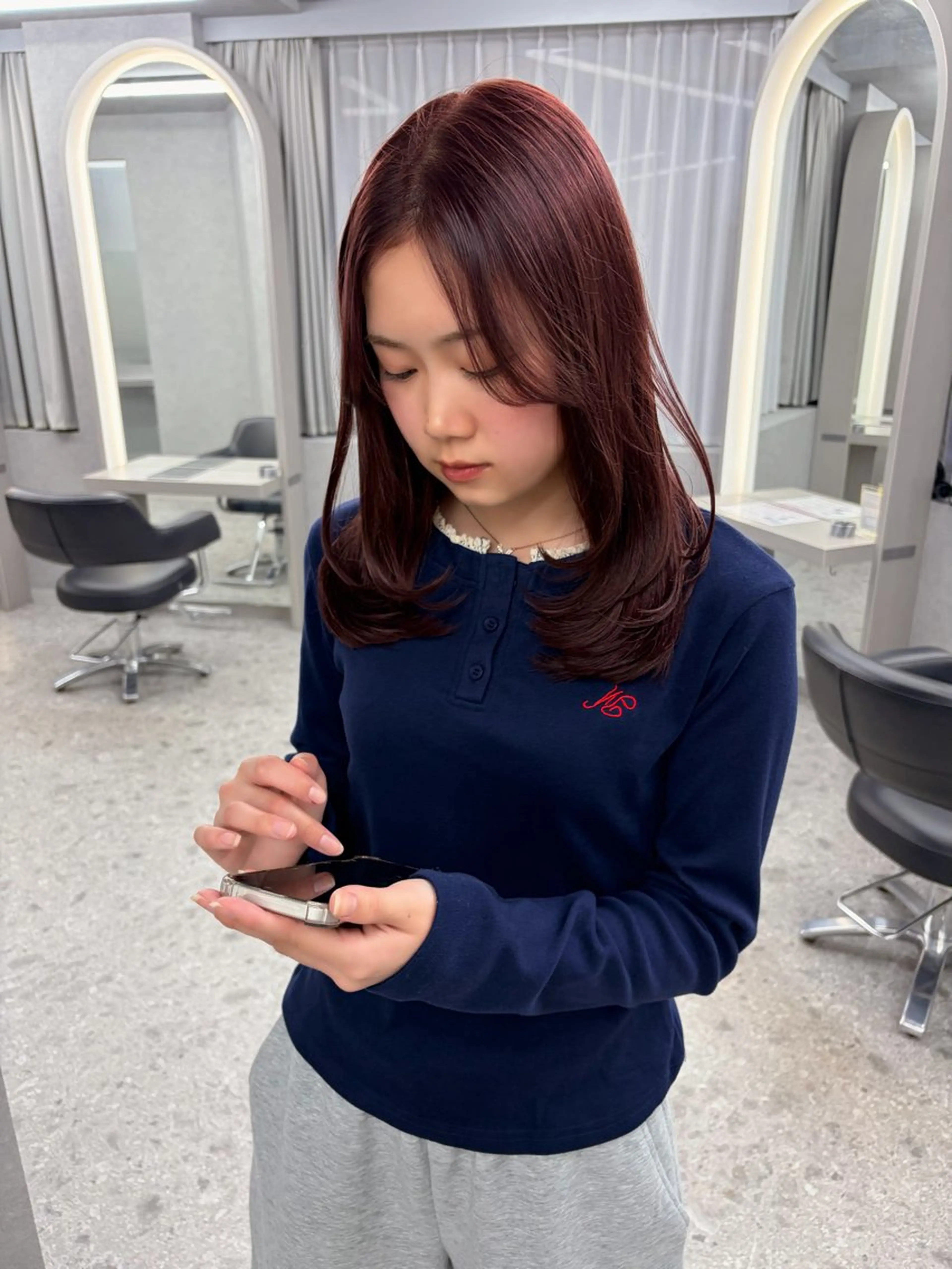 セミロング カラー ブリーチ ボルドーカラー ブラウンカラー 透明感カラー レッドカラー ヘアカラー トリートメント saya🍀/透明感 カラー/ヘアセットのヘアスタイル