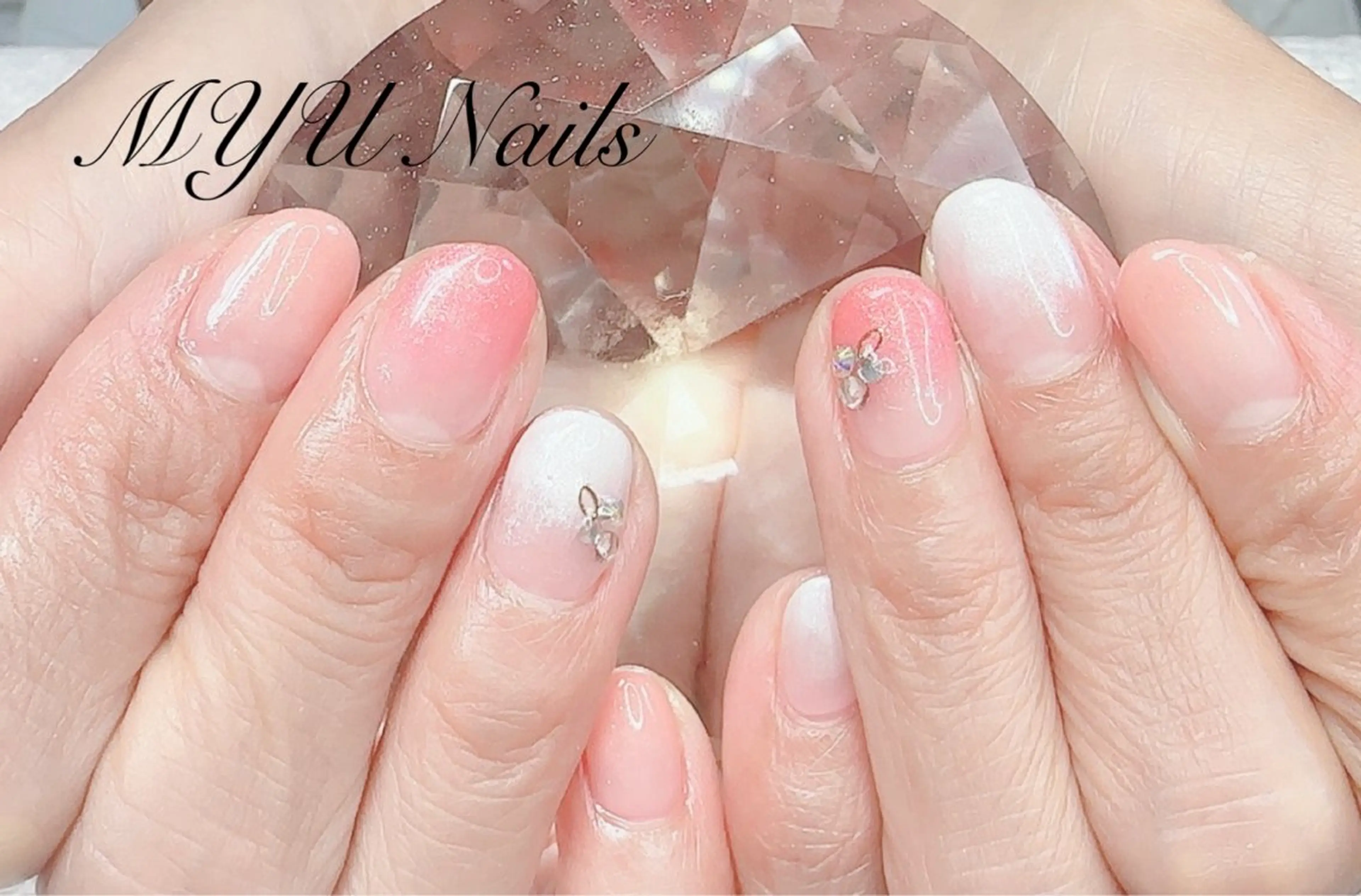 ネイル ジェルネイル グラデーション 持ち込み ニュアンスネイル パラジェル ハンドネイル ニュアンスネイル🌈 MYU Nailsのネイルデザイン
