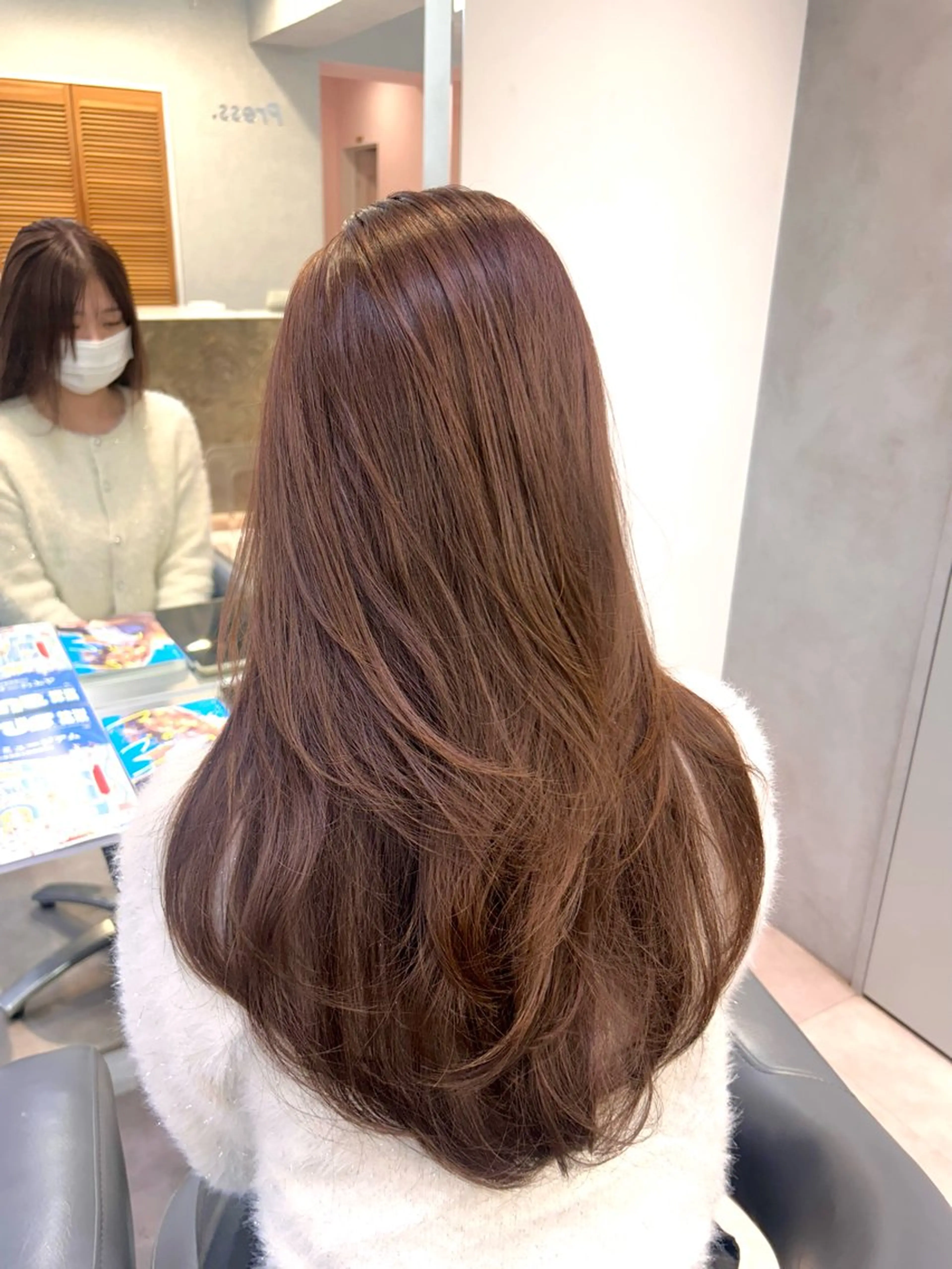 ロング カット ヘアカラー yuka 【ユウカ】のヘアスタイル