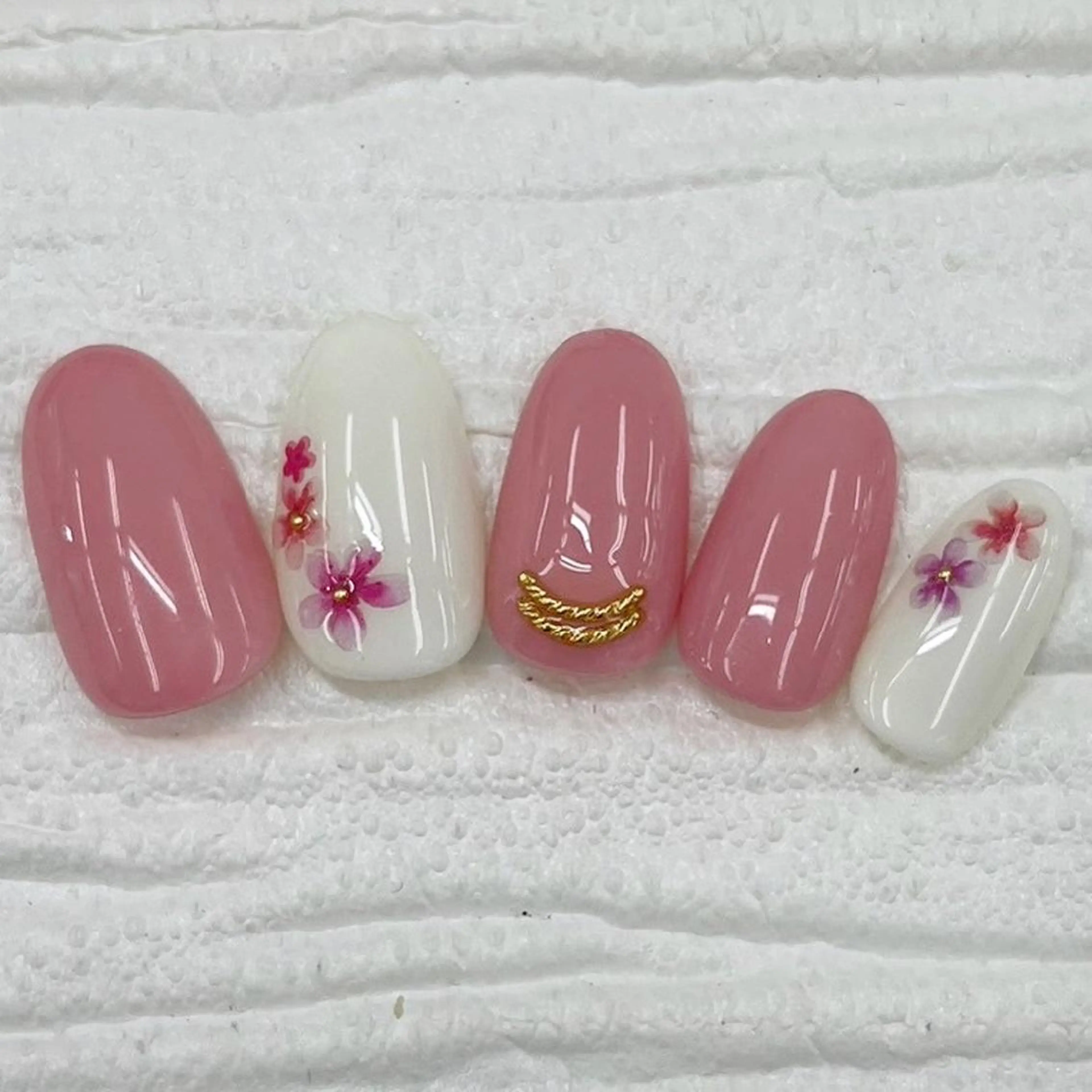 ネイル Nail salon Honey Beeのネイルデザイン