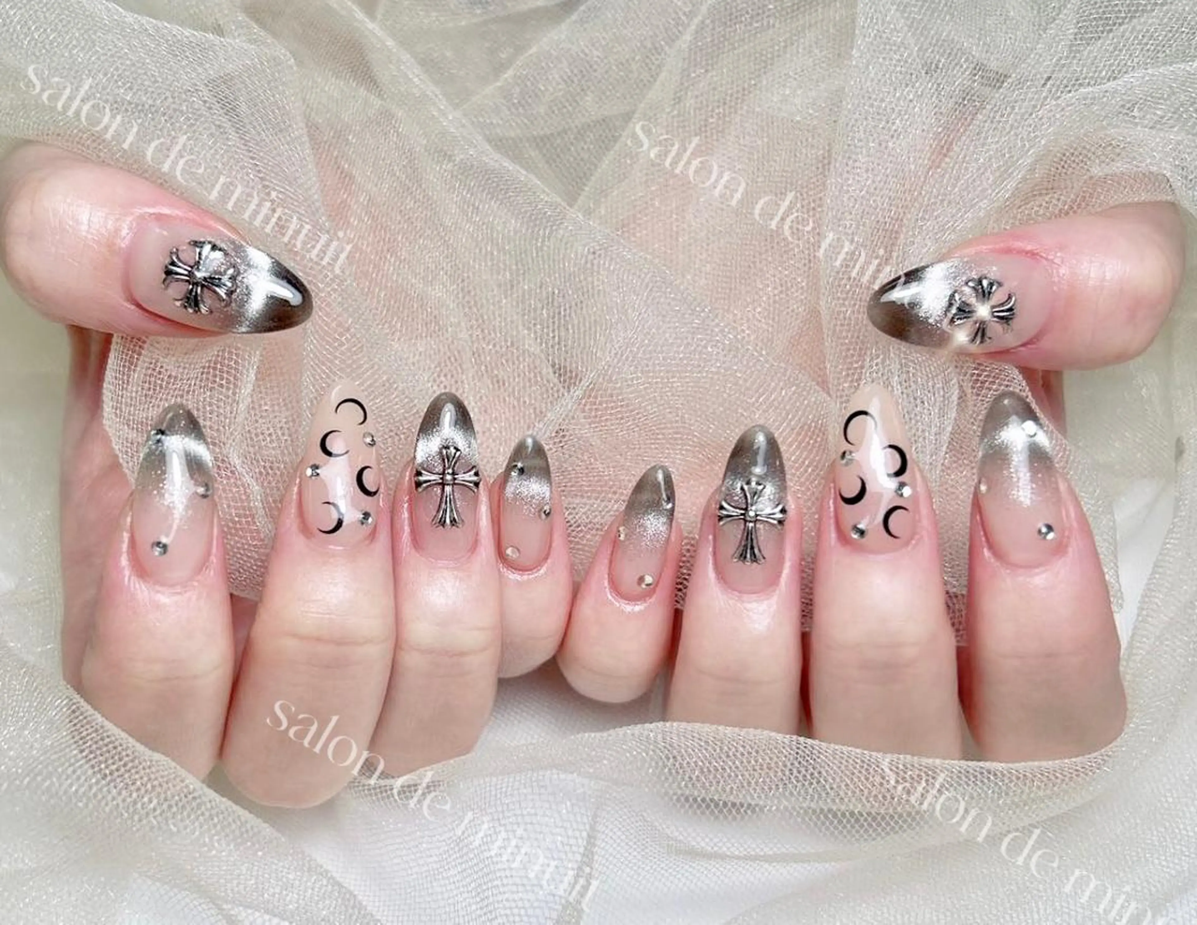 ネイル ハンドネイル ハンドケア Momo 🤍のネイルデザイン