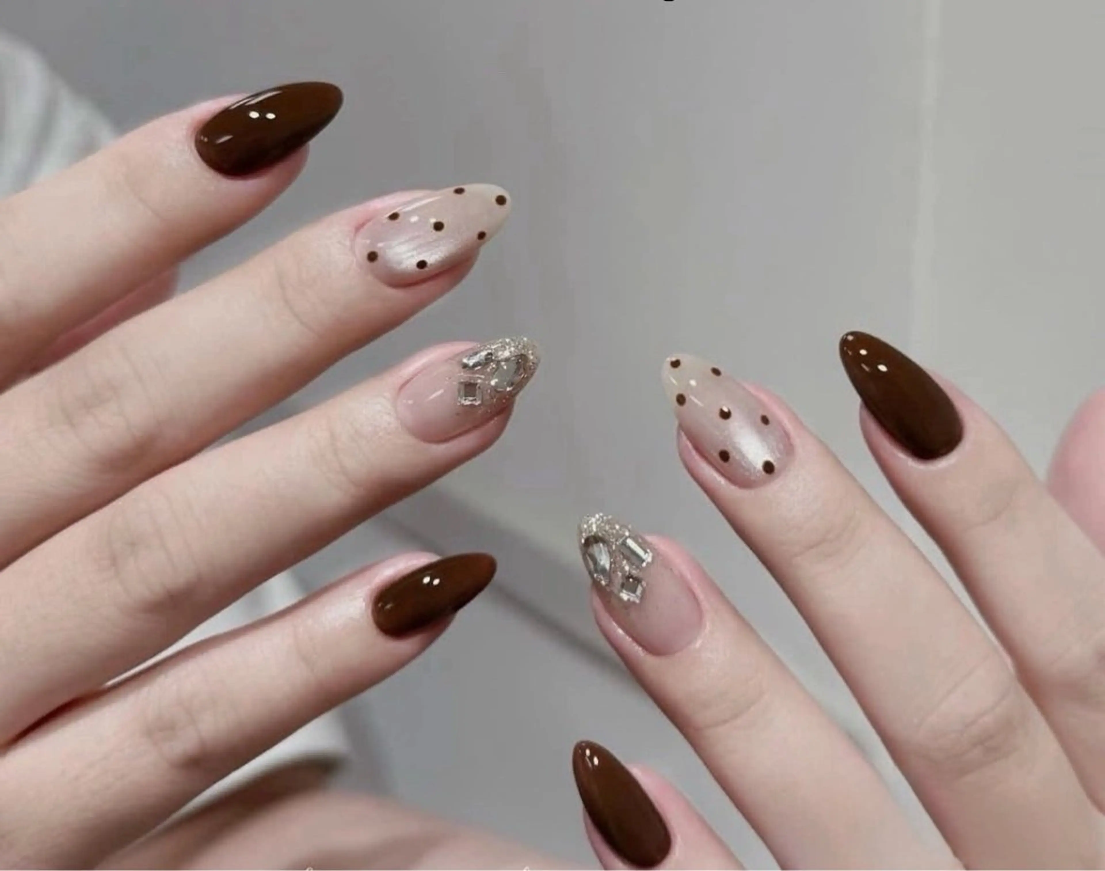 ネイル チークネイル フレンチネイル グラデーション 韓国ネイル マグネットネイル Hana Nailのネイルデザイン