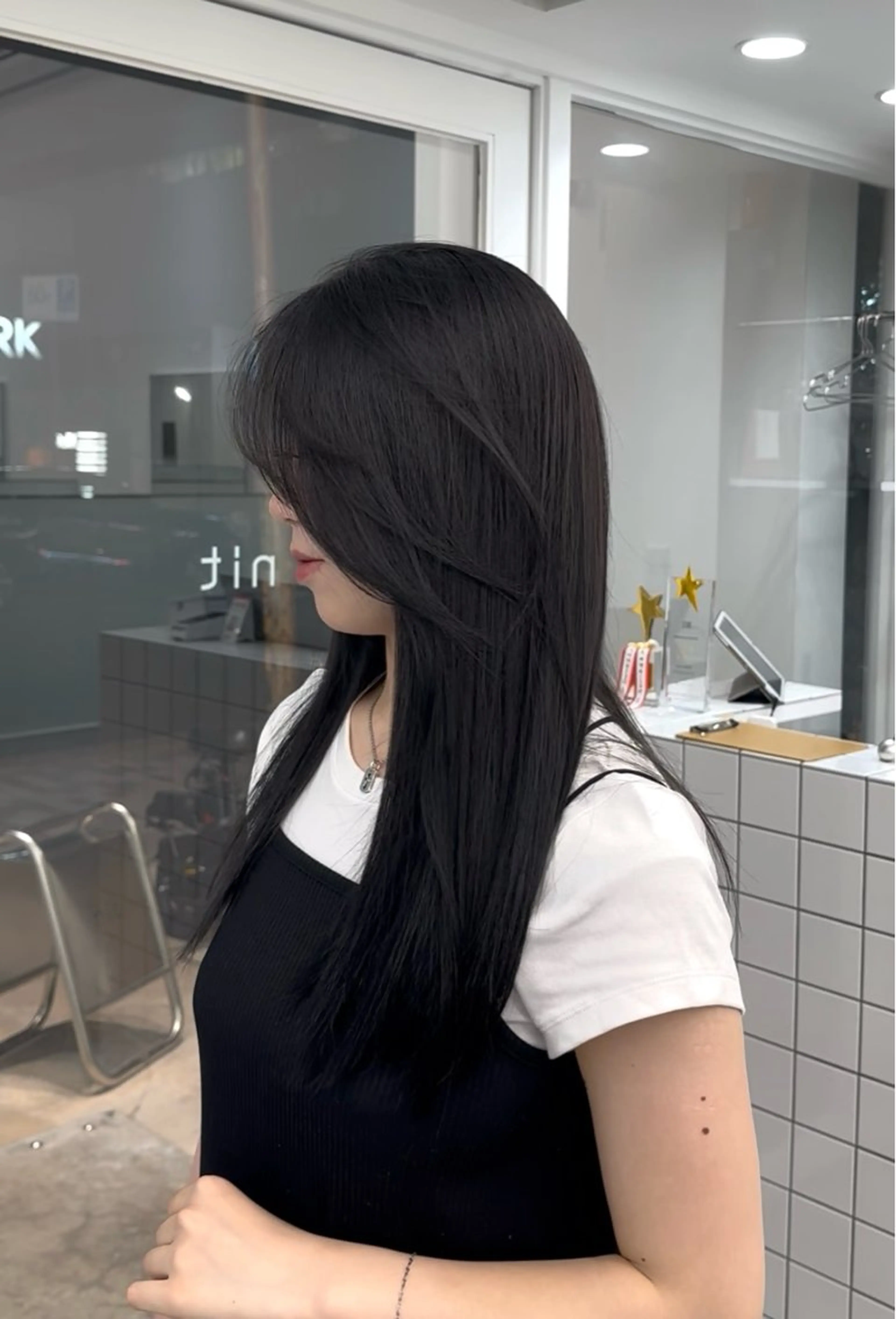 カラー shizuku / レイヤー/似合わせのヘアスタイル