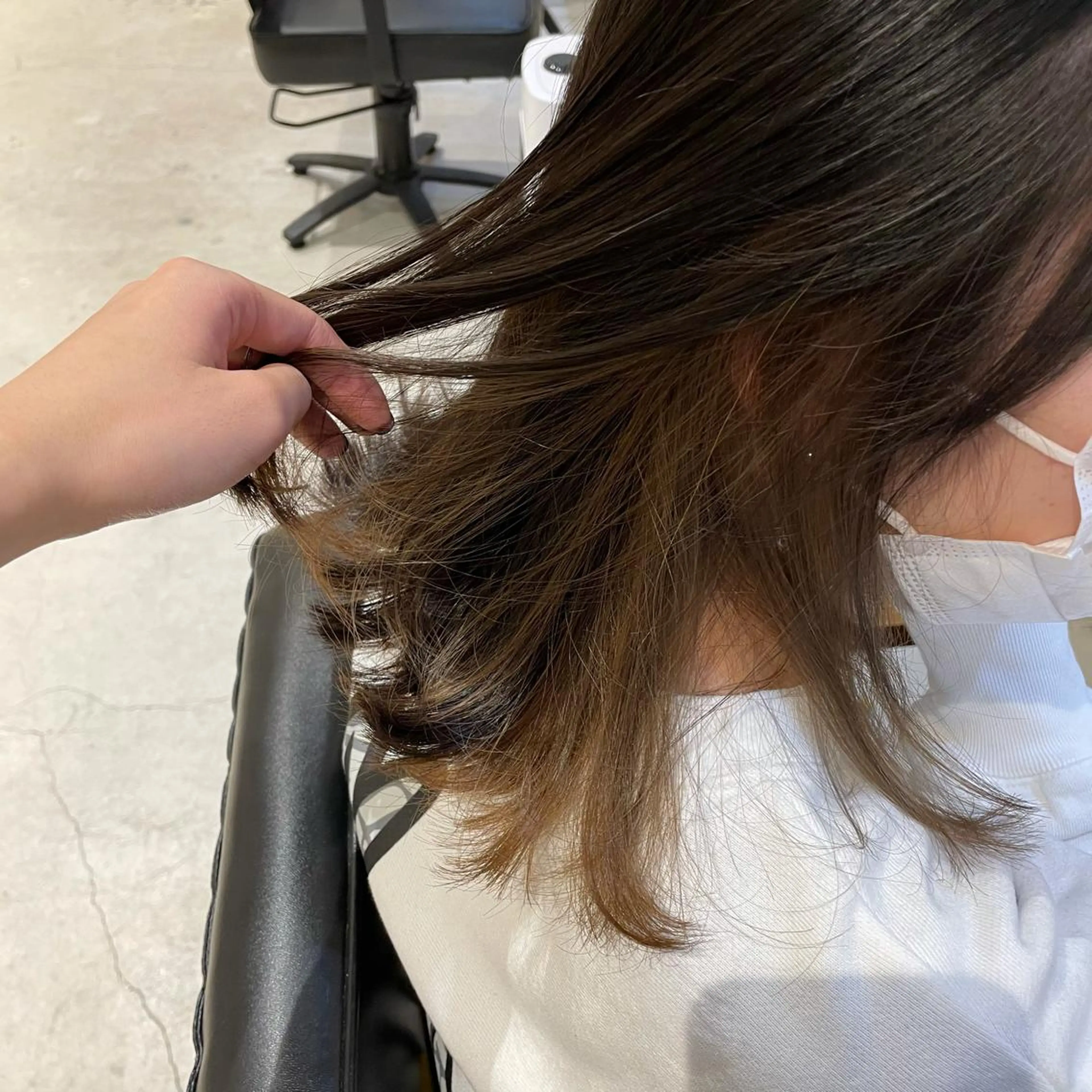 ミディアム カラー 外山 実咲のヘアスタイル